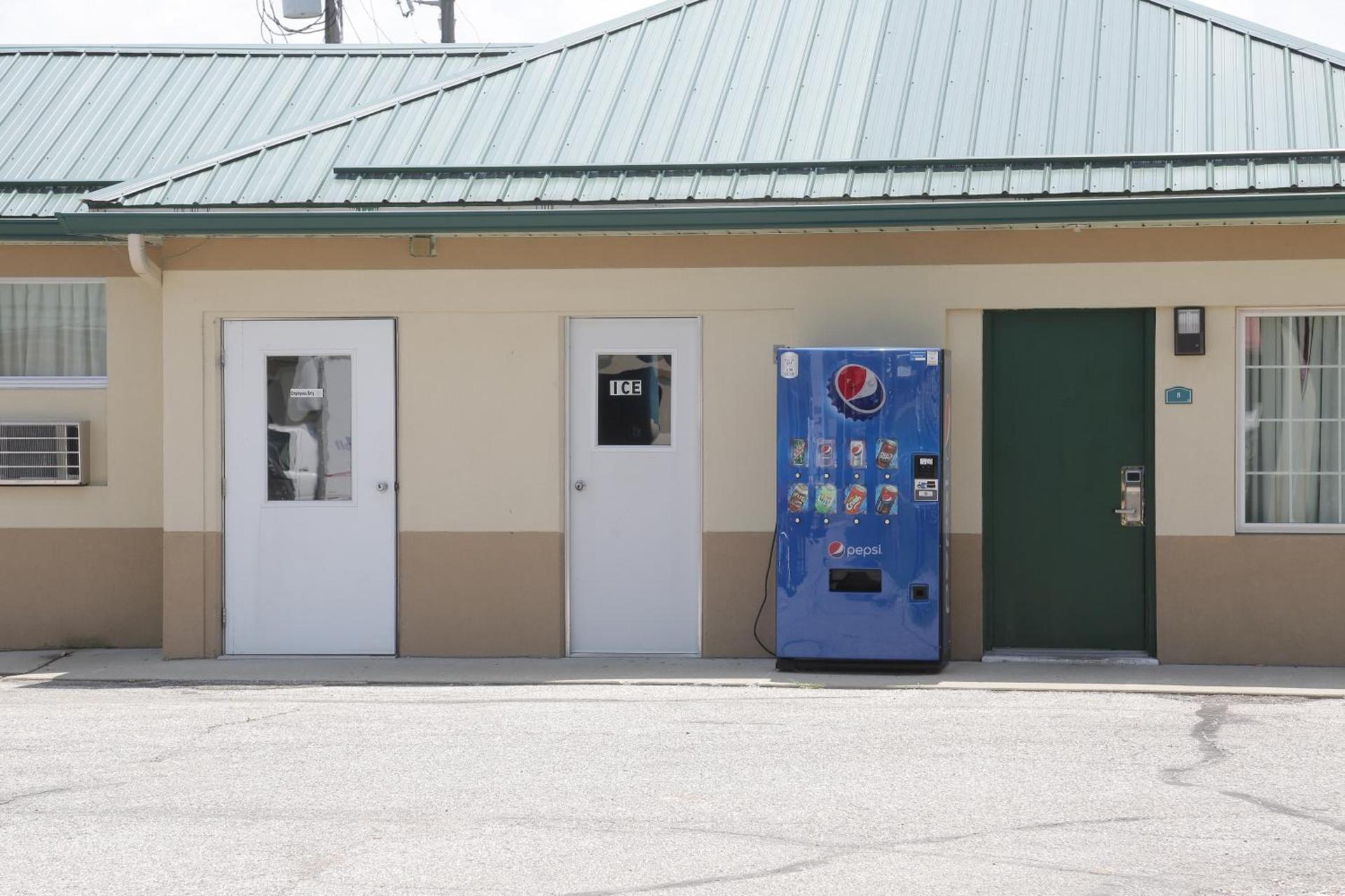 Theroff's Motel photo 10