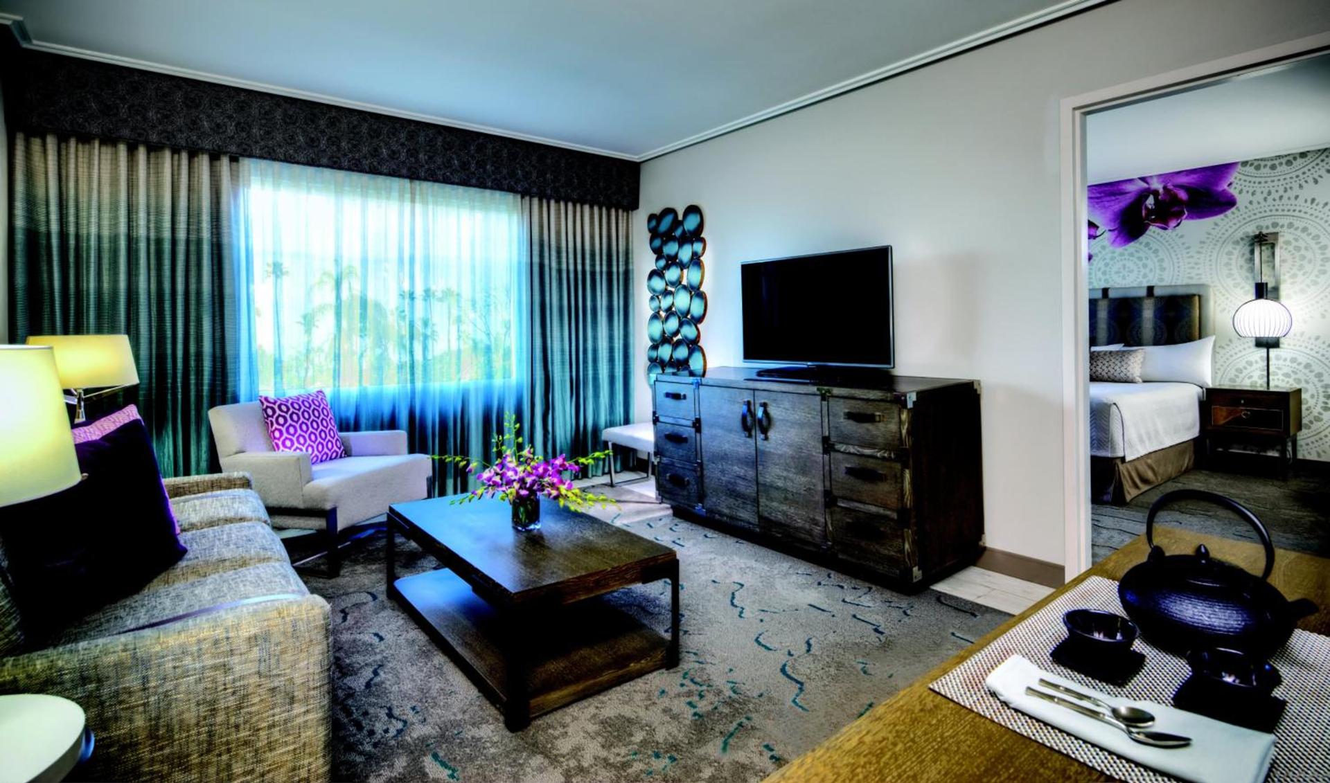 Universal's Loews Royal Pacific Resort photo 7