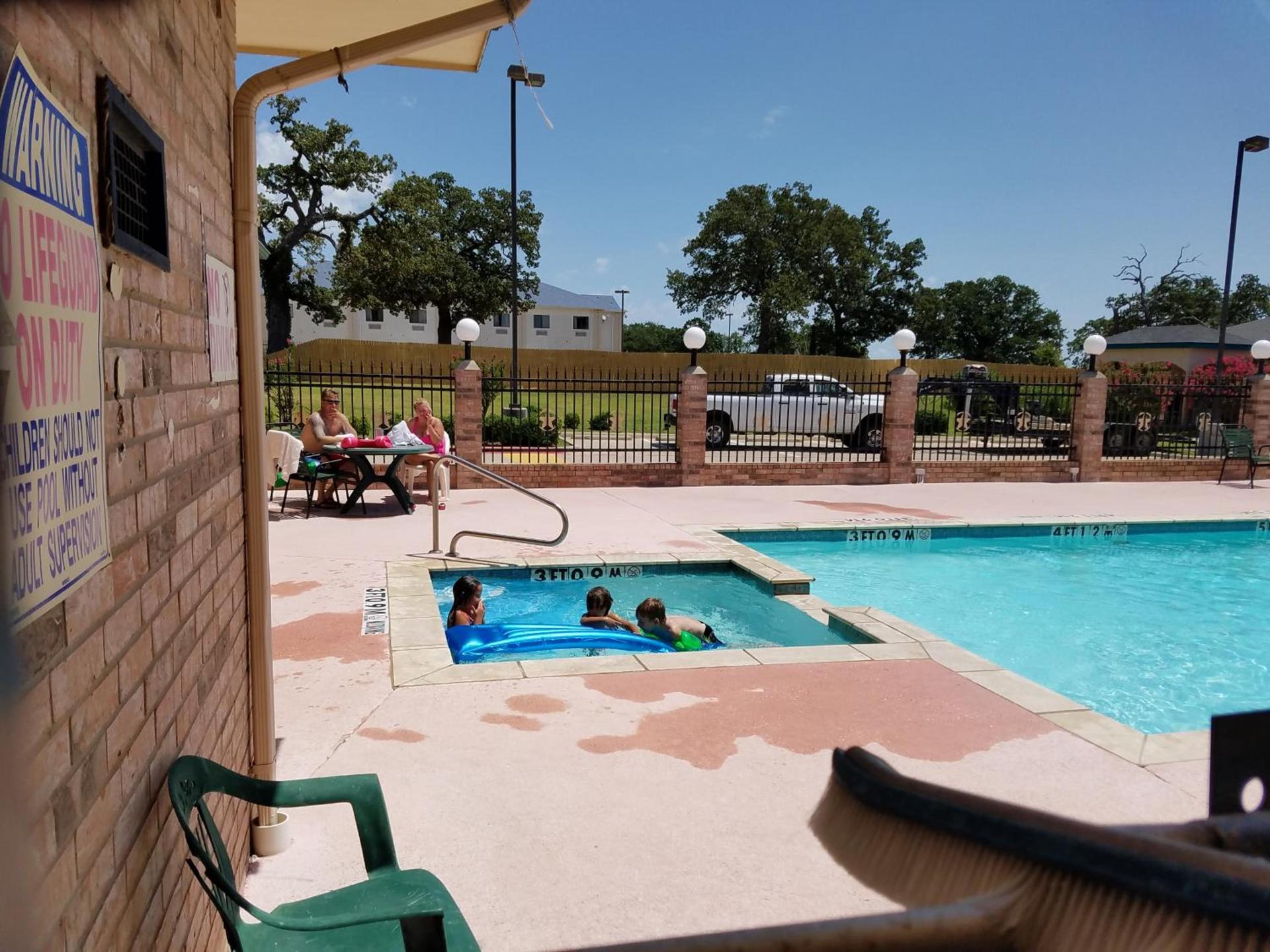 Quality One Motel photo 22