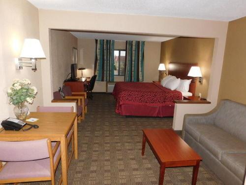 Days Inn by Wyndham Mankato photo 18