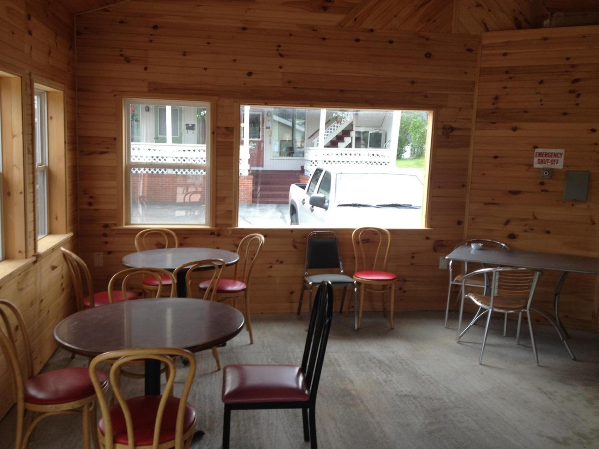 Northern Peaks Motor Inn photo 86