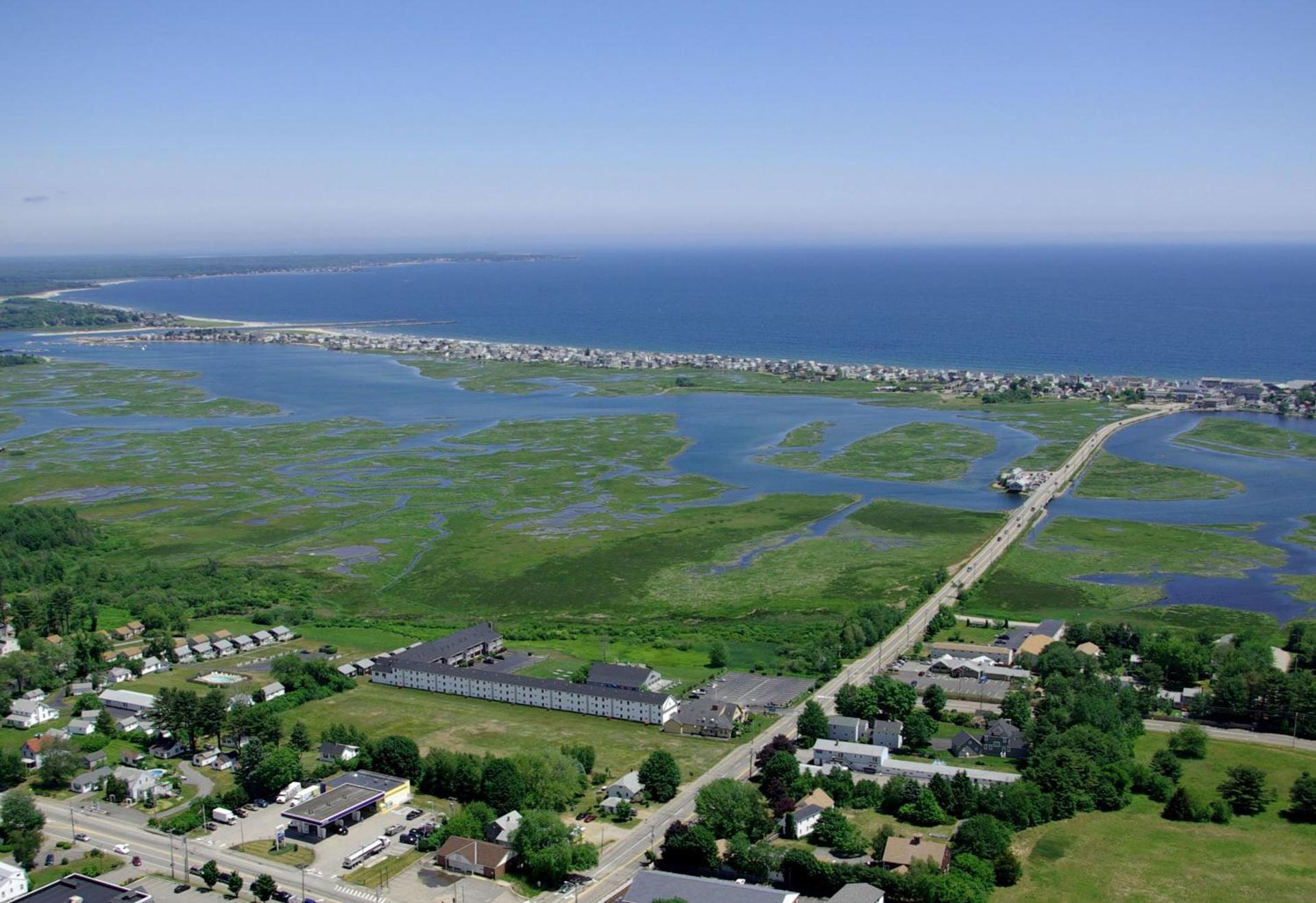 Misty Harbor Resort — hotel in Wells