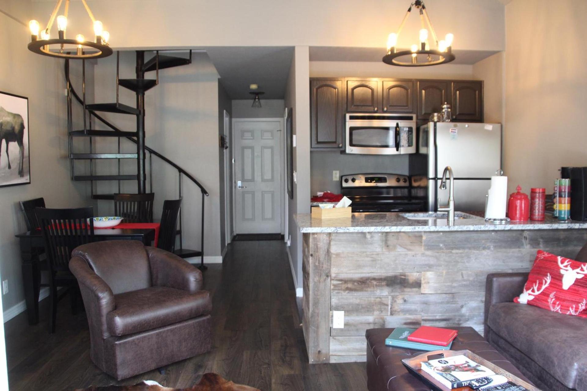 Breck Creekside at Wildwood Suites photo 16