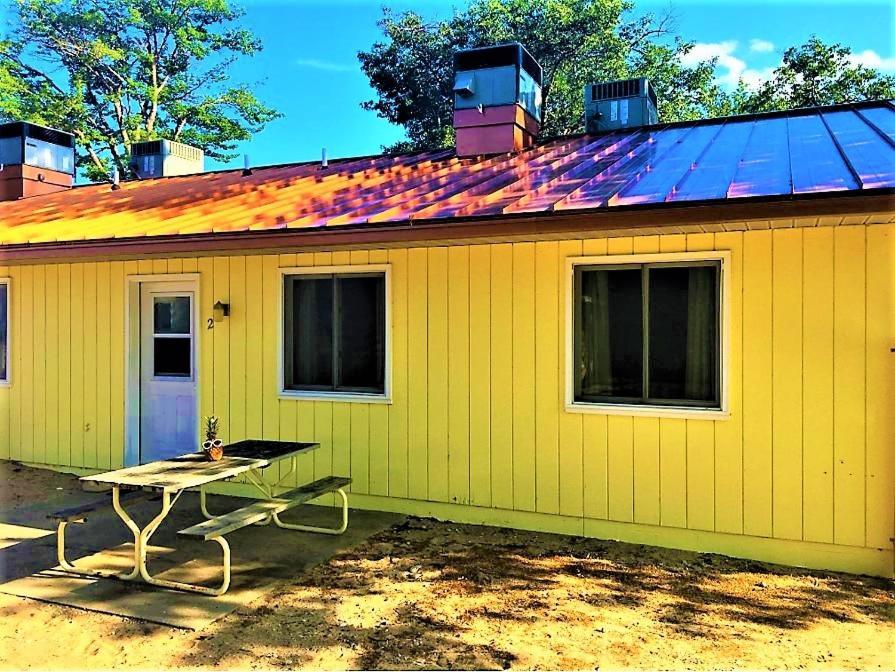 Gold Coast Family Cottages — hotel in Oscoda