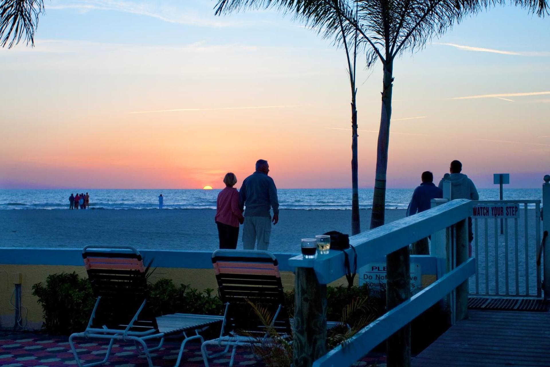Plaza Beach Hotel - Beachfront Resort photo 43
