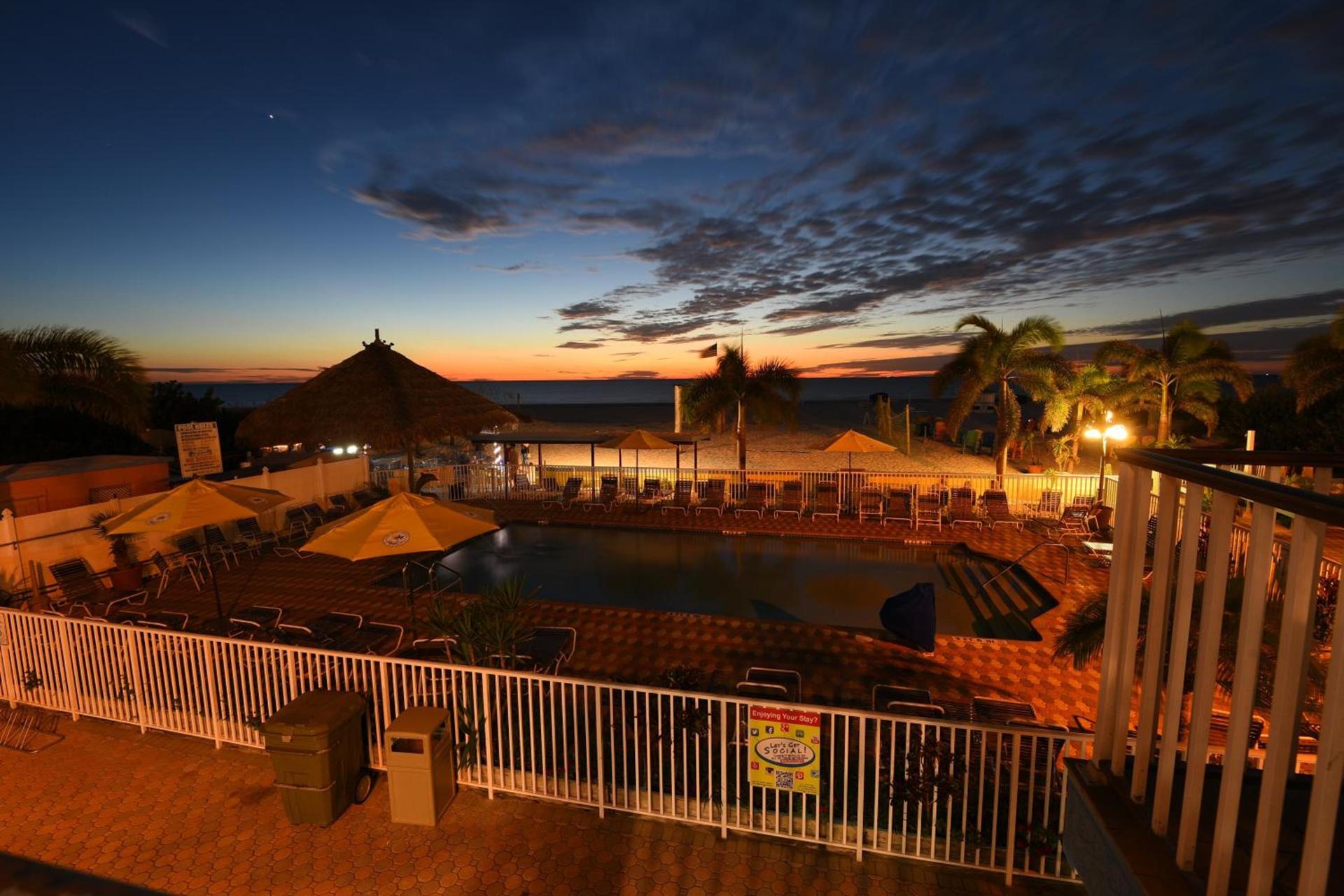 Plaza Beach Hotel - Beachfront Resort photo 36