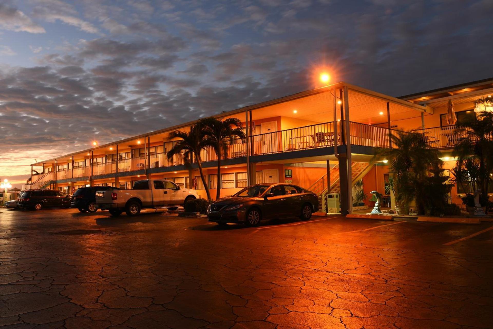 Plaza Beach Hotel - Beachfront Resort photo 35