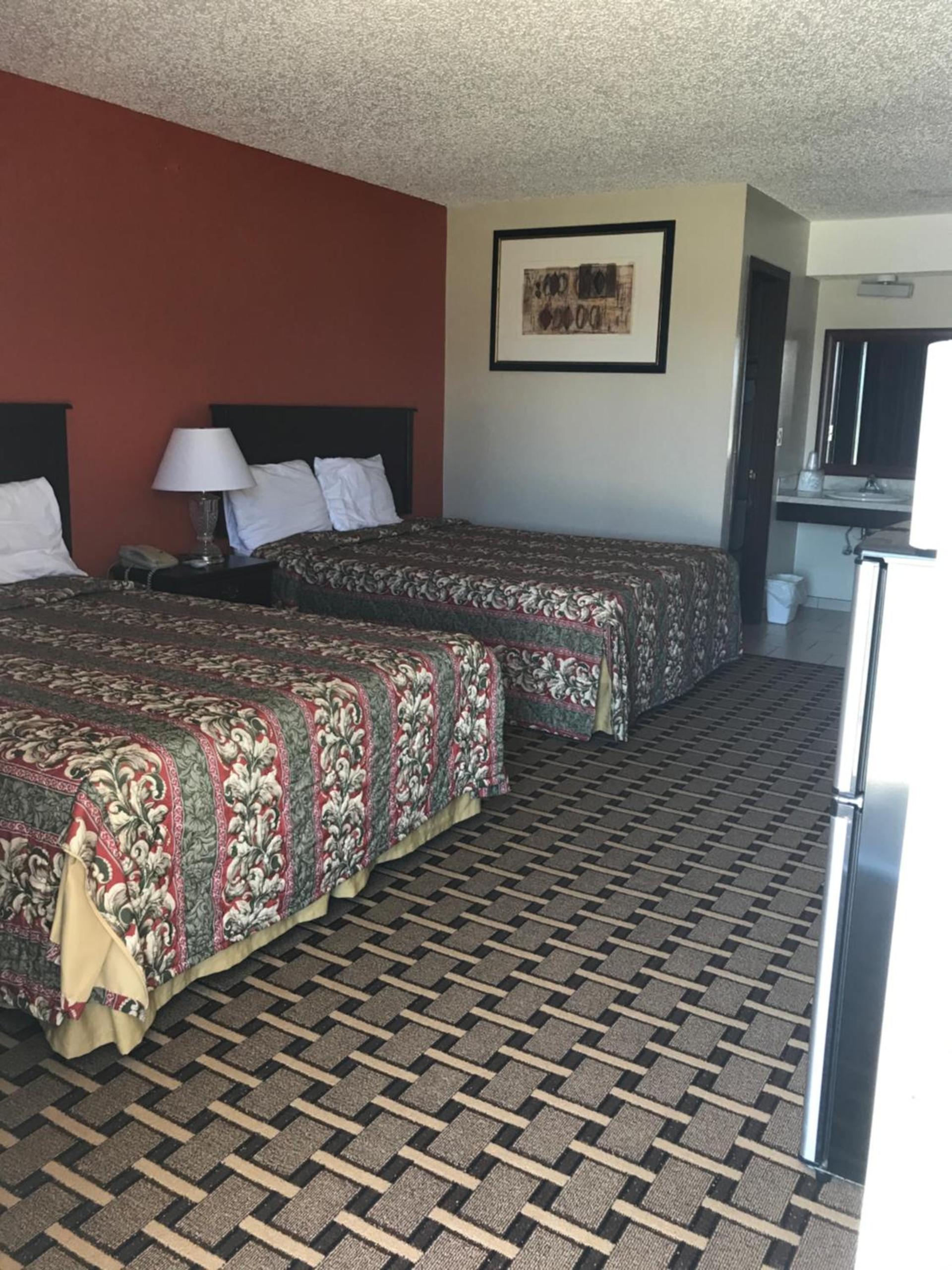 Relax Inn Henryetta photo 19