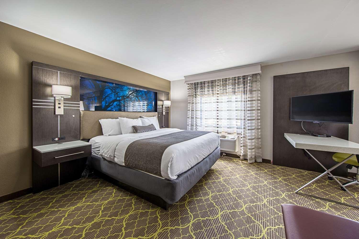 Best Western Plus Clemson Hotel & Conference Center photo 25
