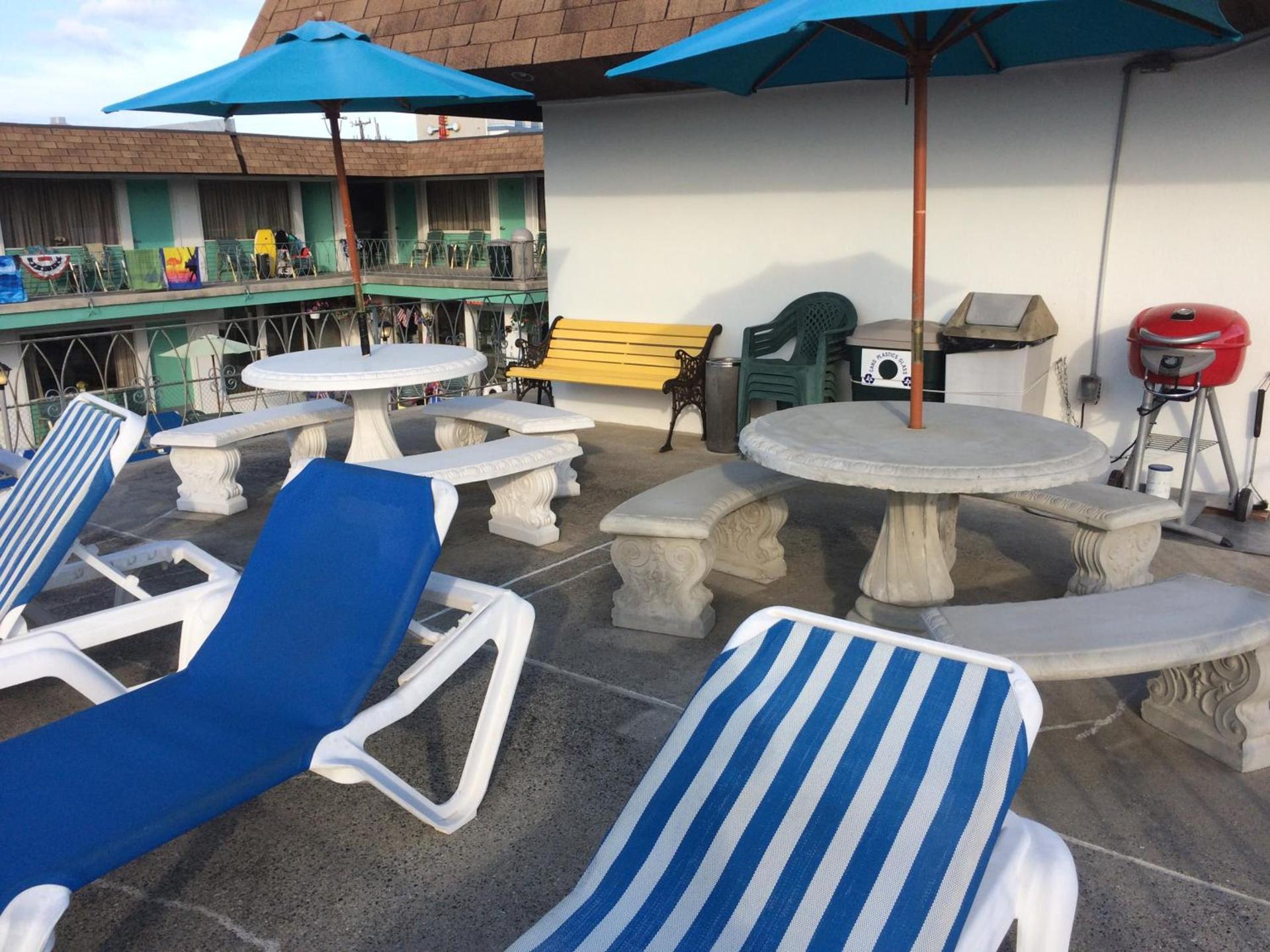 Crystal Sands Motel photo 10