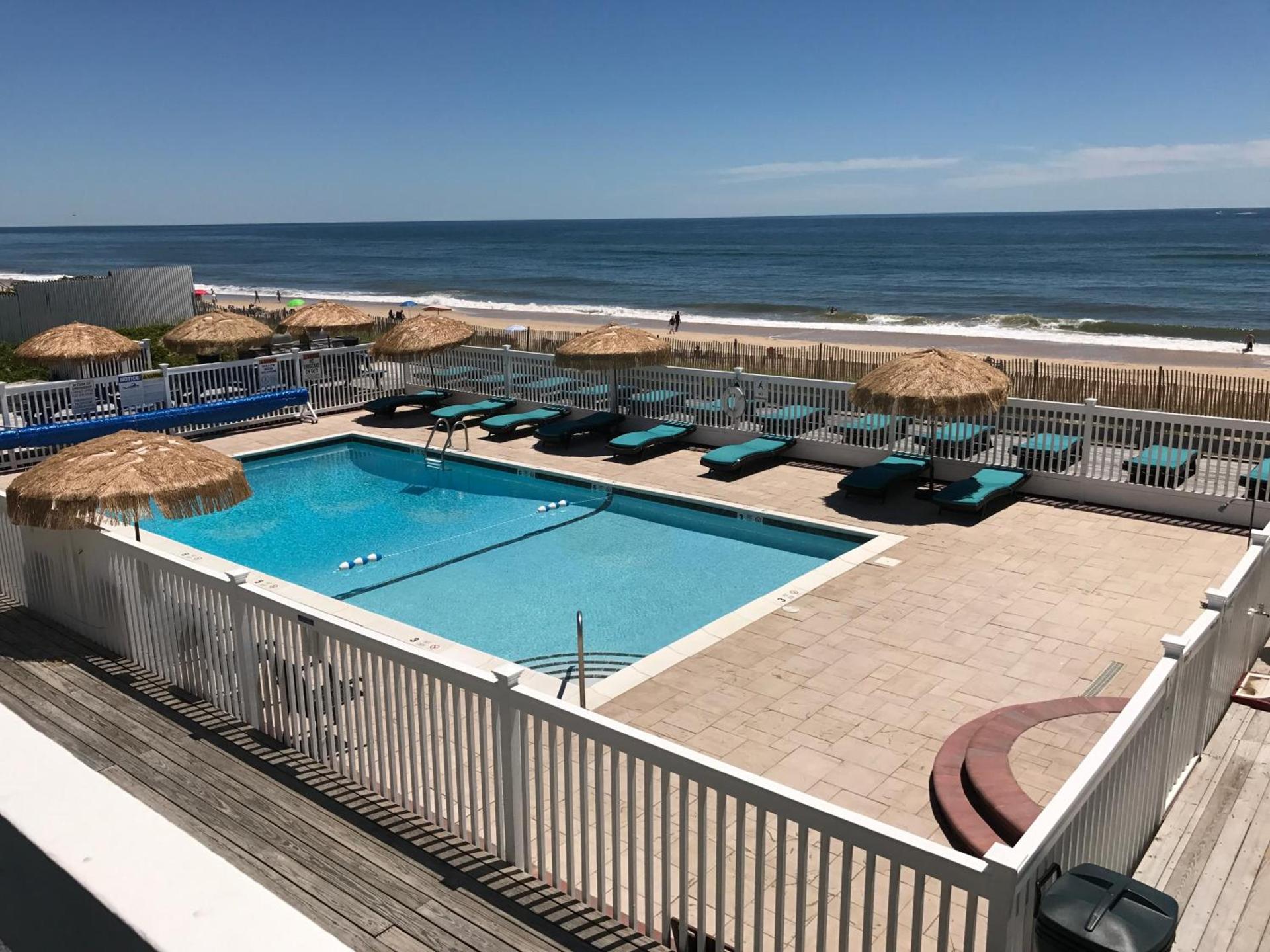 Ocean Surf Resort photo 42