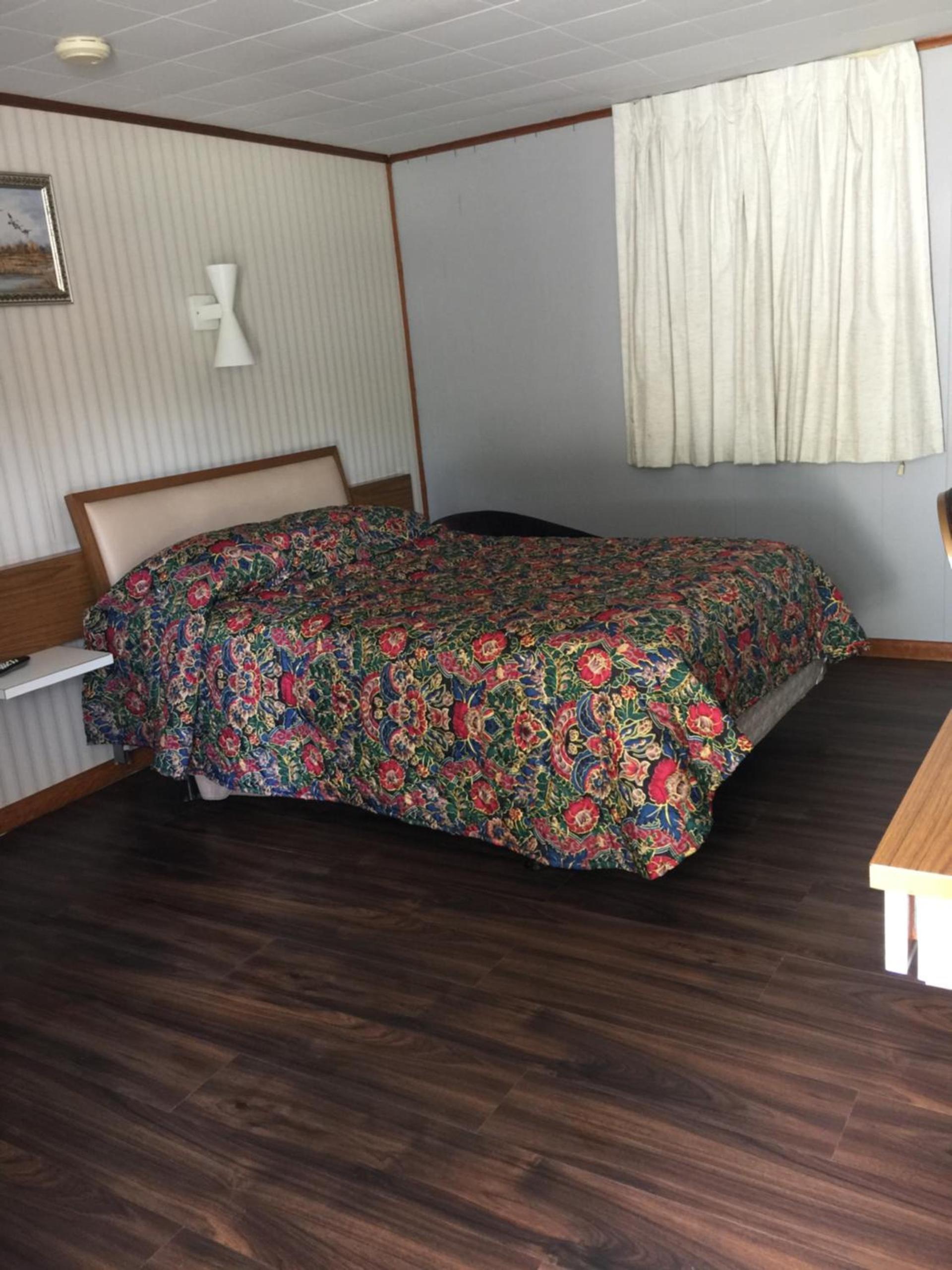 Melody Motor Lodge photo 43