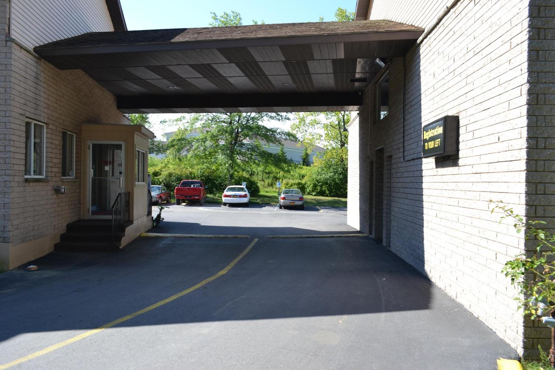 Latham Inn photo 15