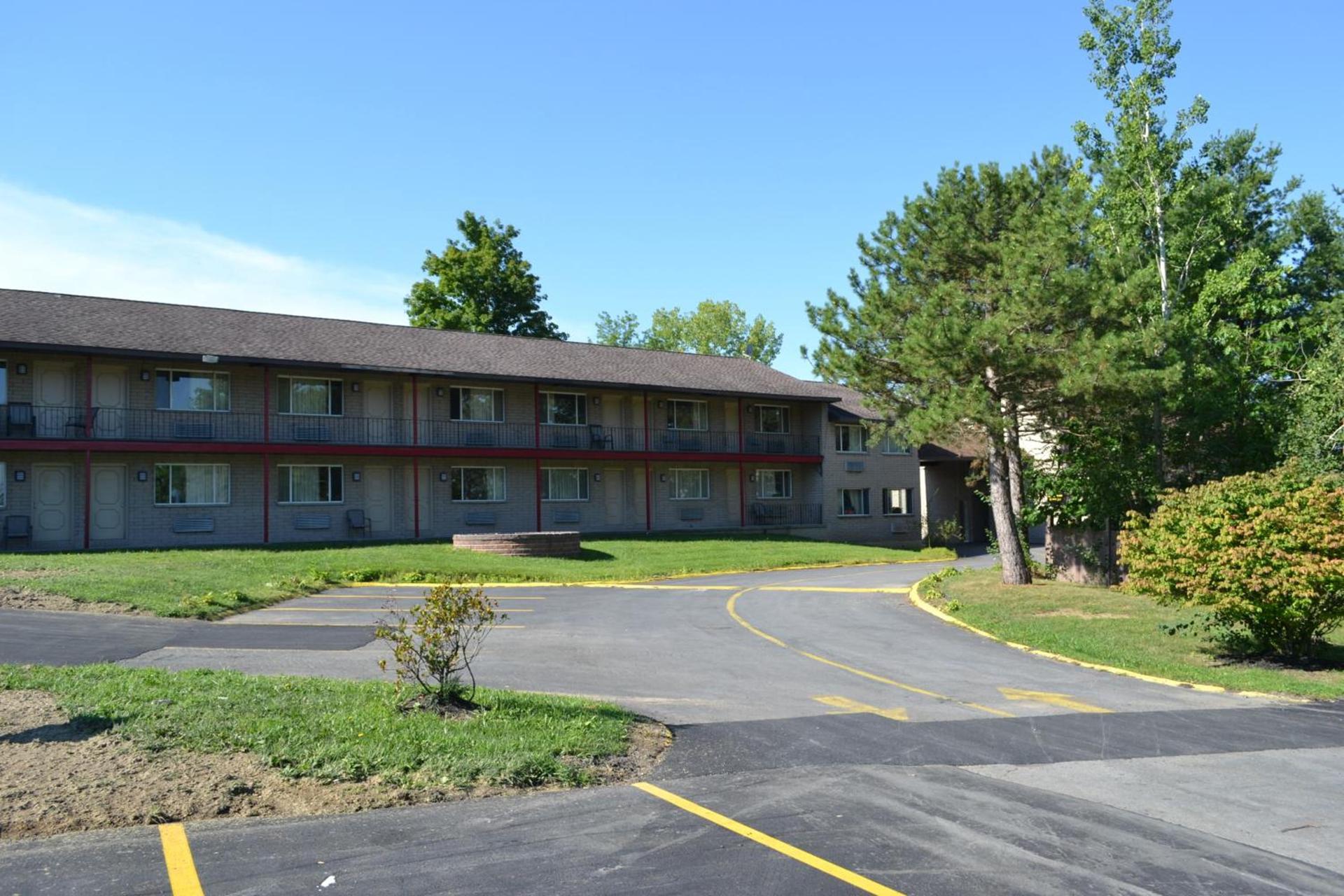 Latham Inn photo 1