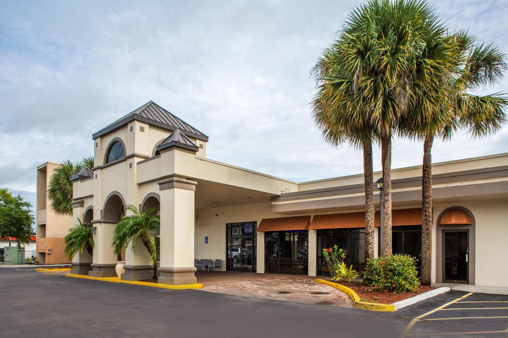 Days Inn & Suites by Wyndham Orlando Airport photo 29
