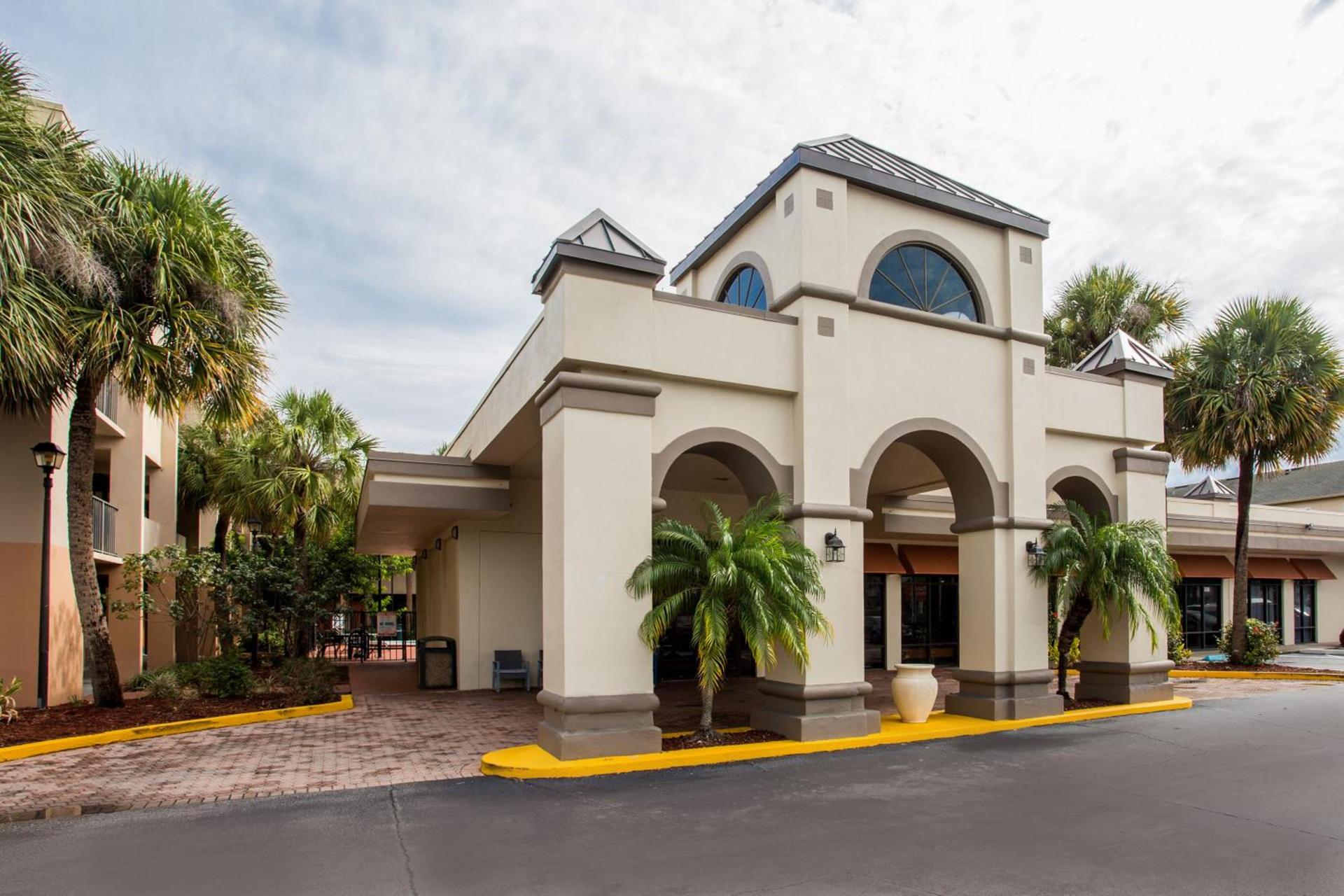 Days Inn & Suites by Wyndham Orlando Airport photo 28