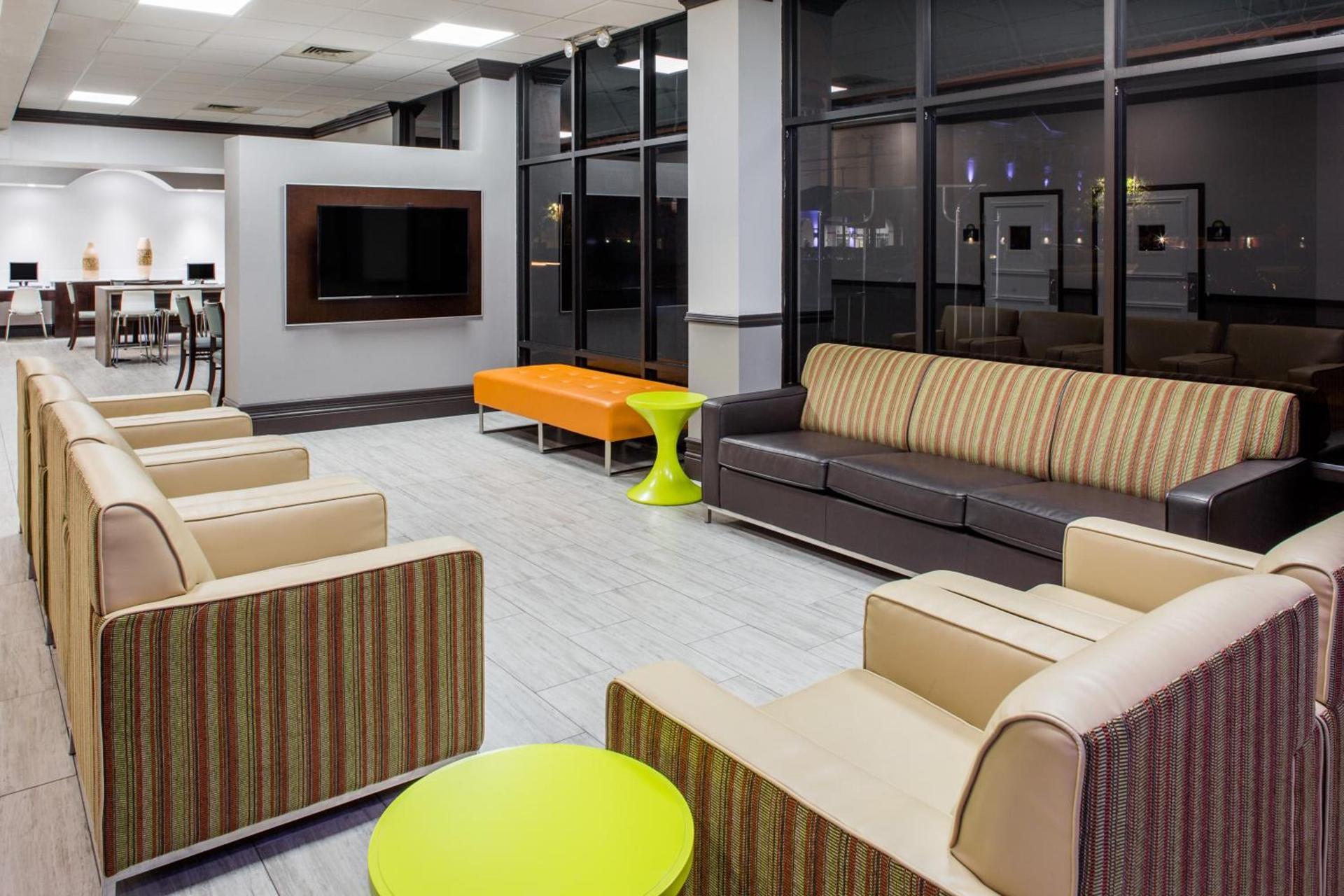 Days Inn & Suites by Wyndham Orlando Airport photo 26