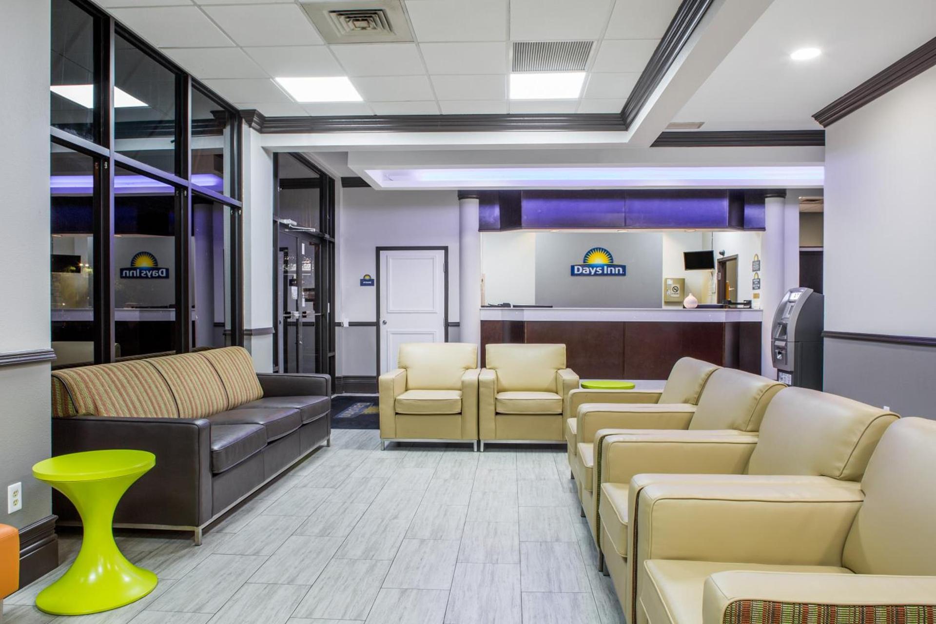 Days Inn & Suites by Wyndham Orlando Airport photo 25