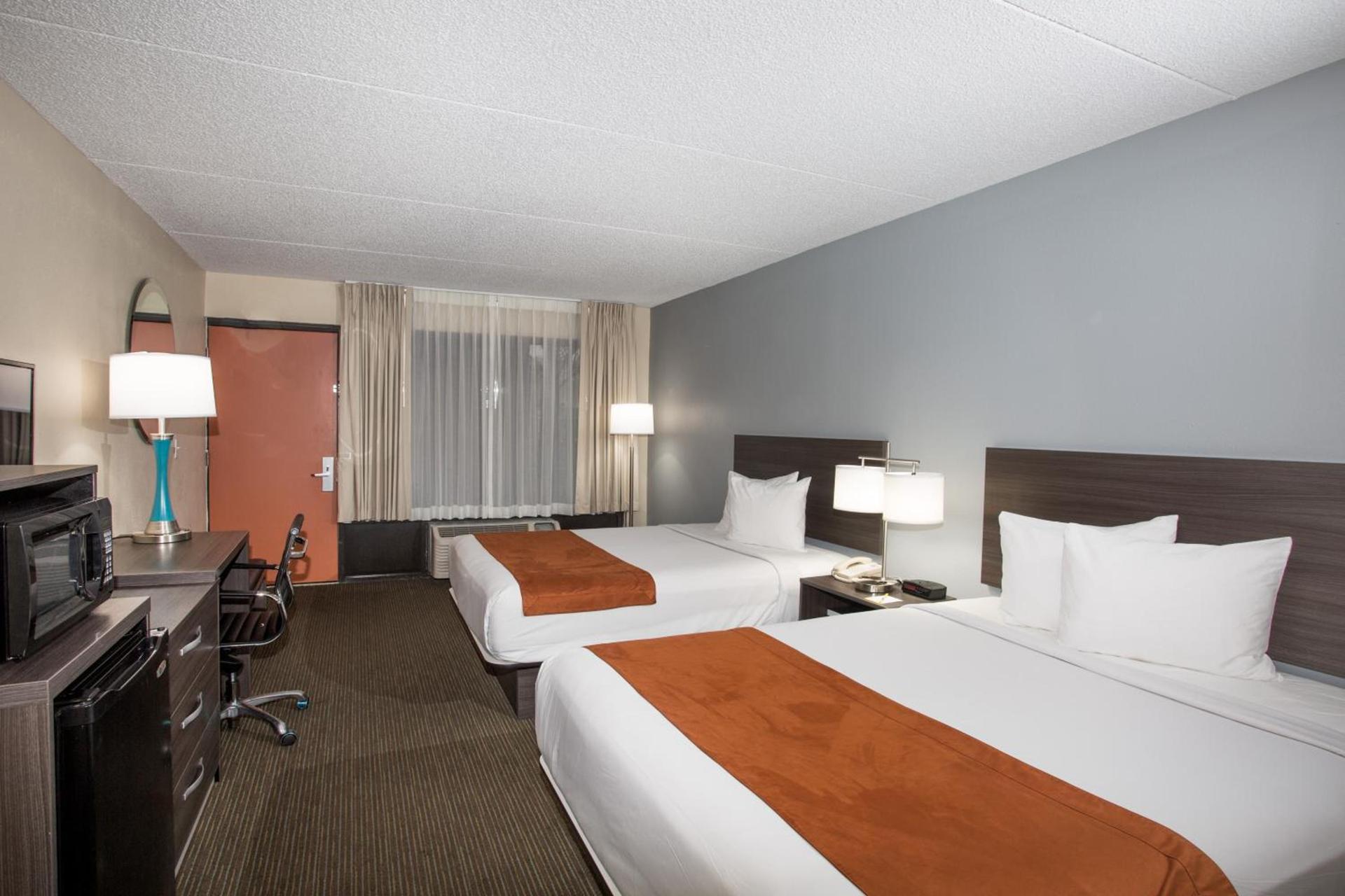Days Inn & Suites by Wyndham Orlando Airport photo 14