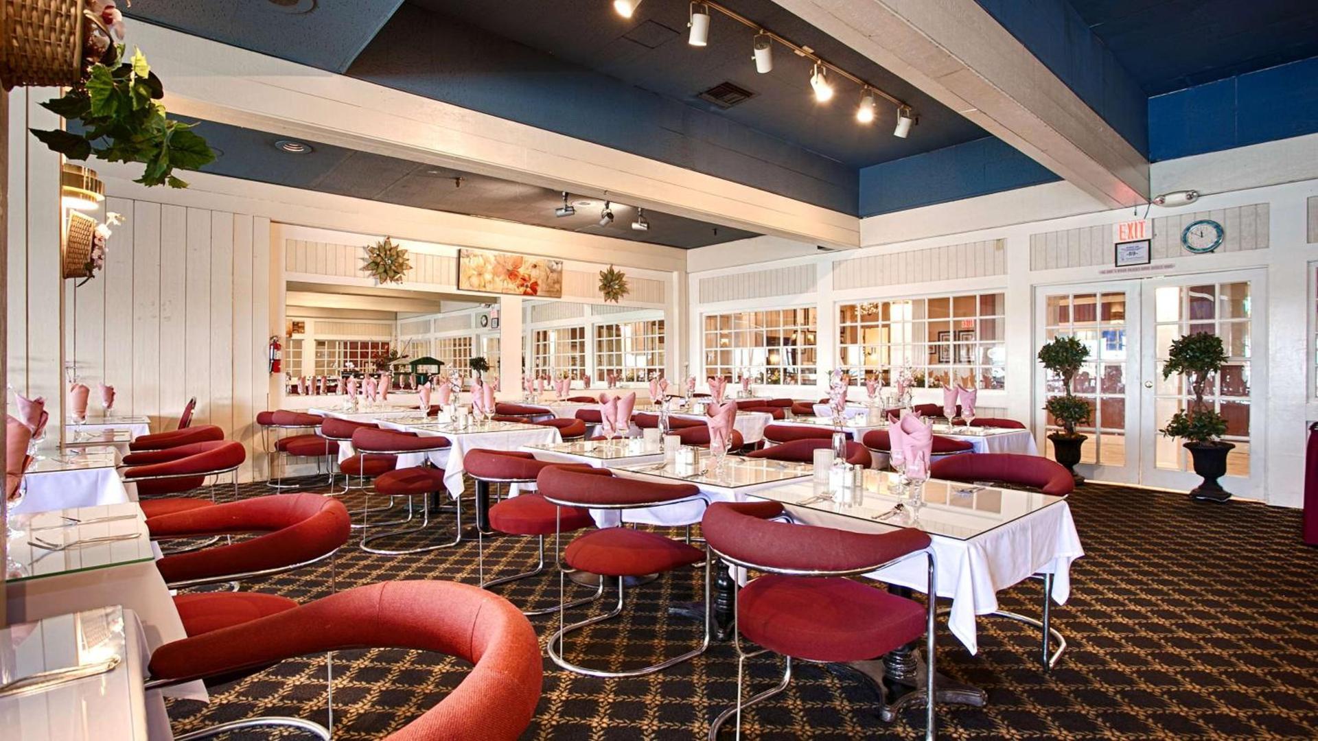 Golden Sails Hotel photo 9