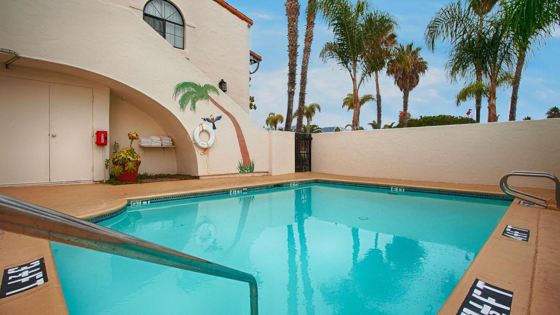 Best Western Plus Carpinteria Inn photo 31