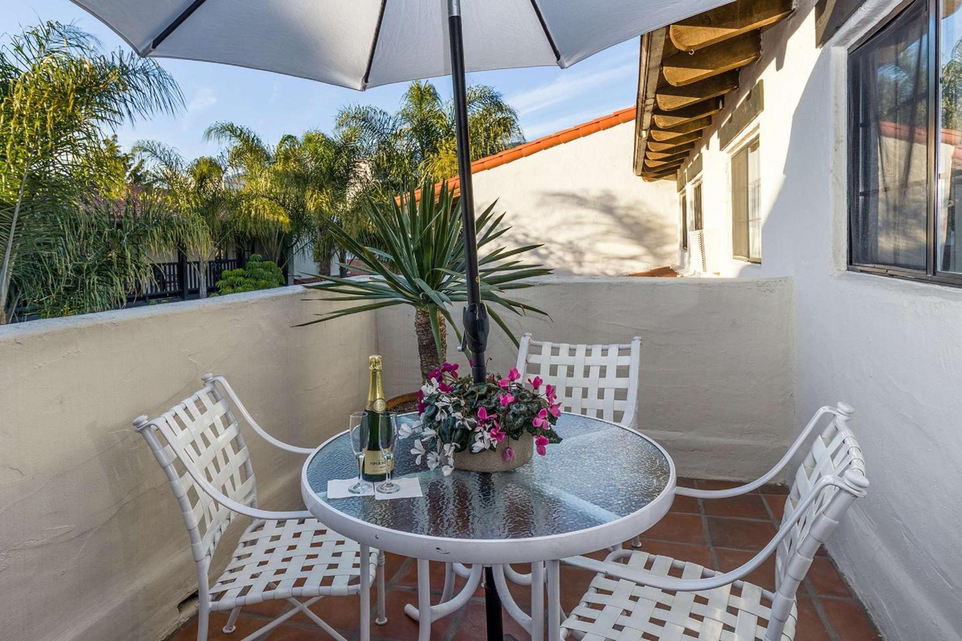 Best Western Plus Carpinteria Inn photo 27