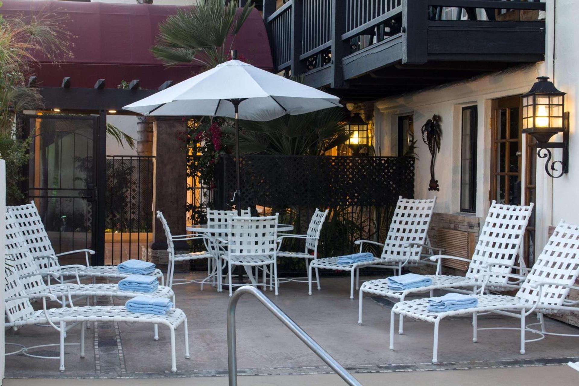 Best Western Plus Carpinteria Inn photo 25