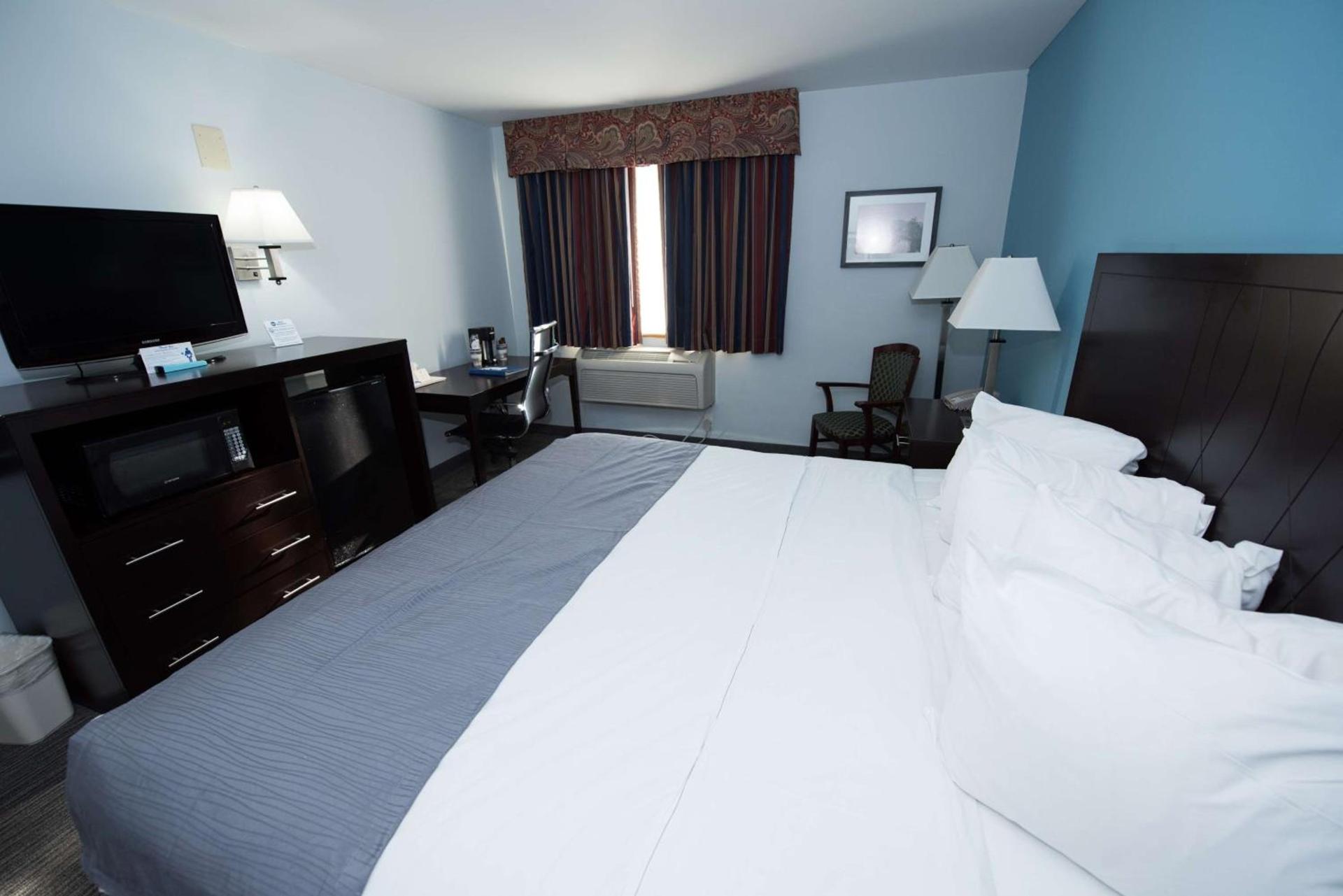 Spark by Hilton West Coxsackie photo 23