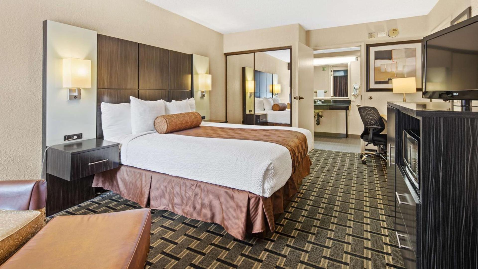 Best Western Executive Inn photo 13