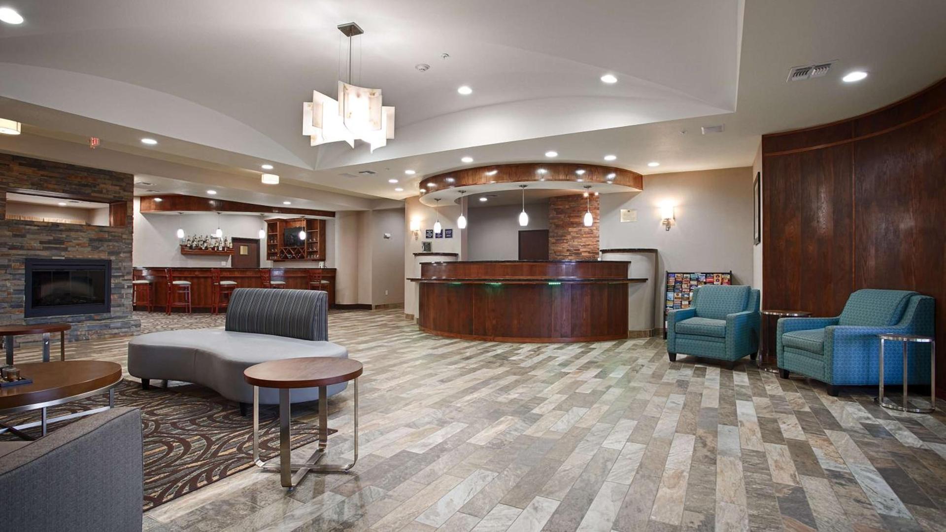 Best Western Plus Fort Worth Forest Hill Inn & Suites photo 4