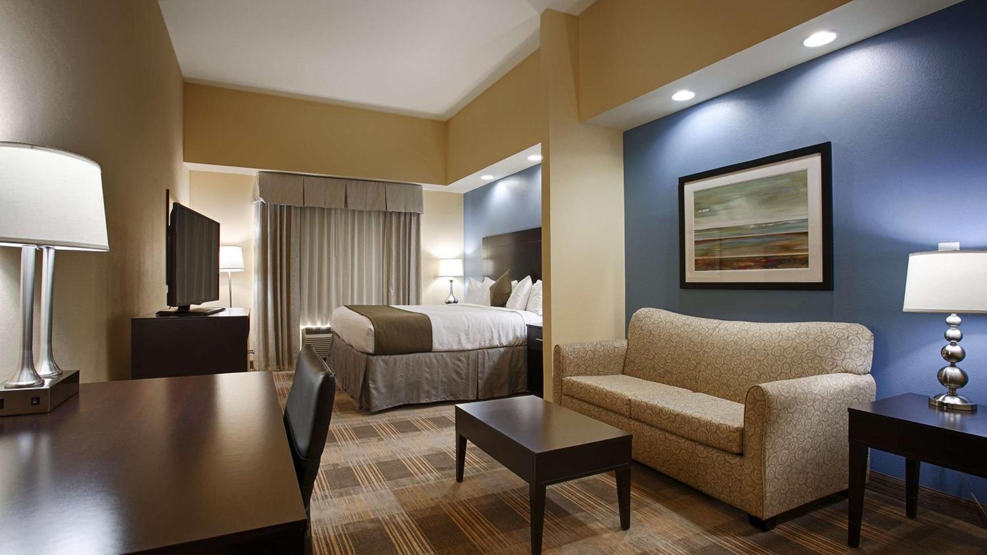 Best Western Plus Fort Worth Forest Hill Inn & Suites photo 7
