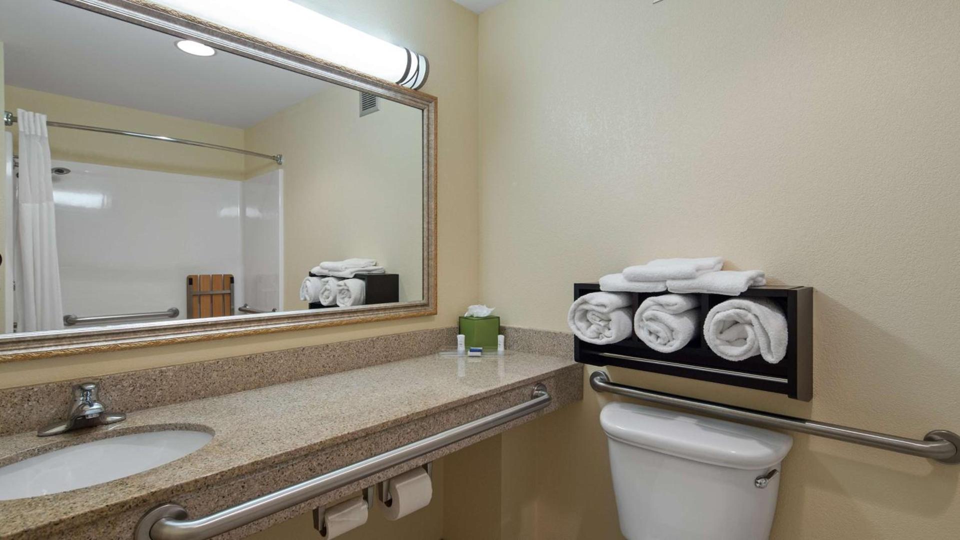 Best Western Leesburg photo 20