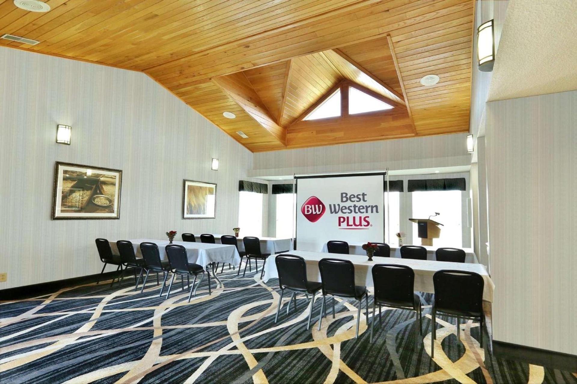 Best Western Plus Washington Hotel photo 10