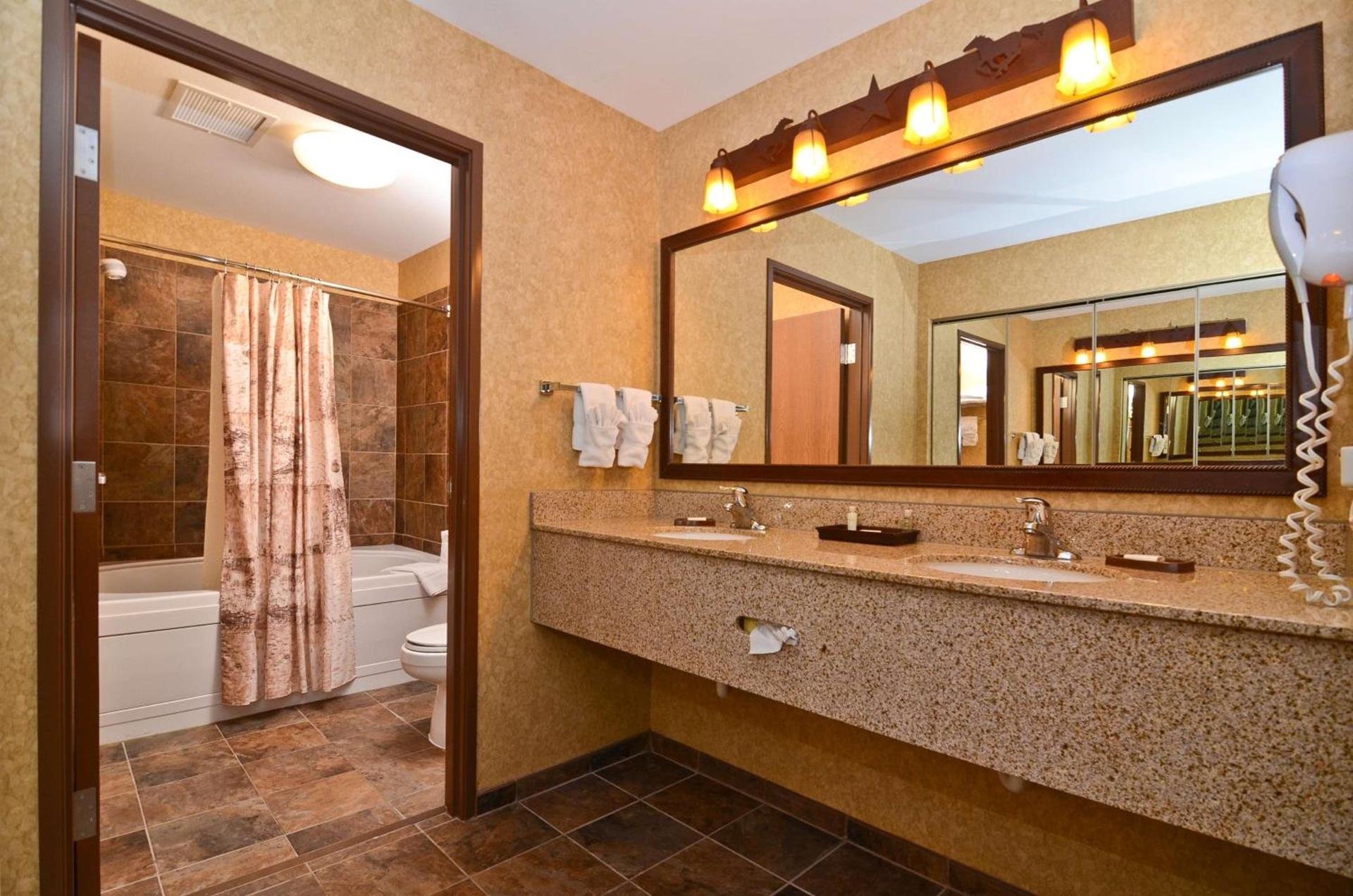 Best Western Plus Kelly Inn and Suites photo 41