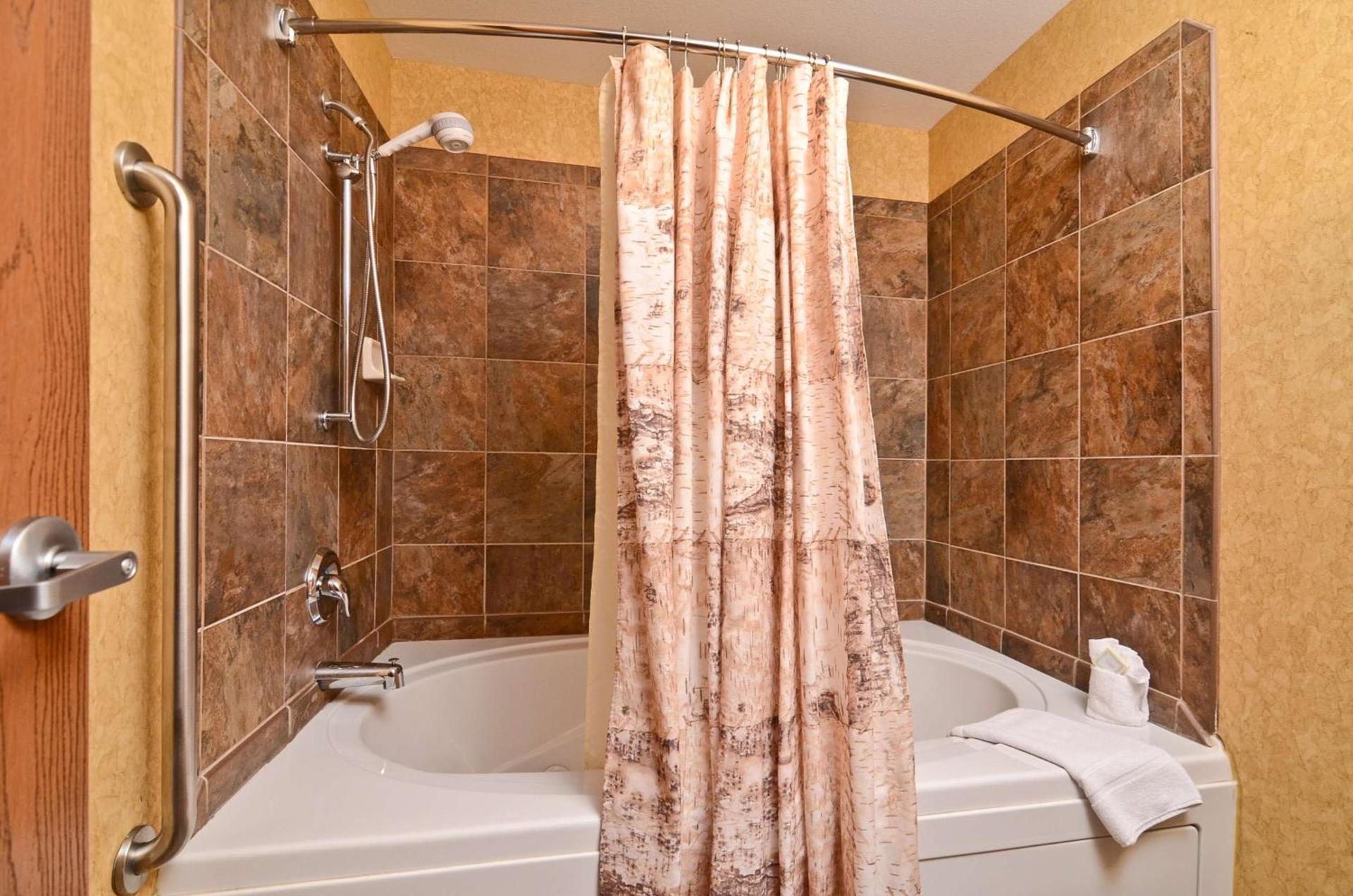 Best Western Plus Kelly Inn and Suites photo 3