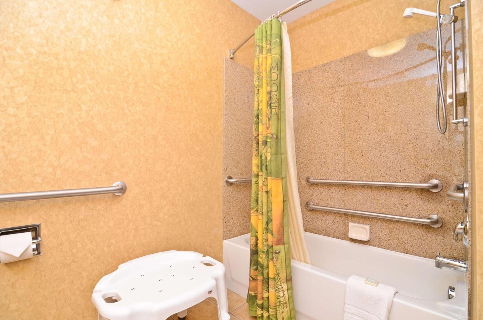 Best Western Plus Kelly Inn and Suites photo 42
