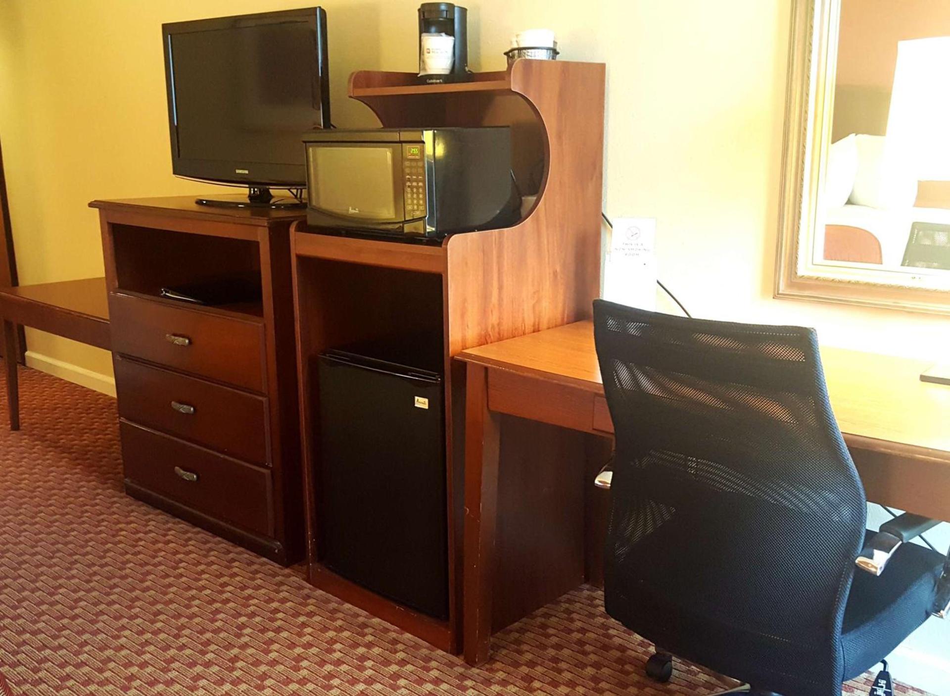 Best Western Hickory photo 19