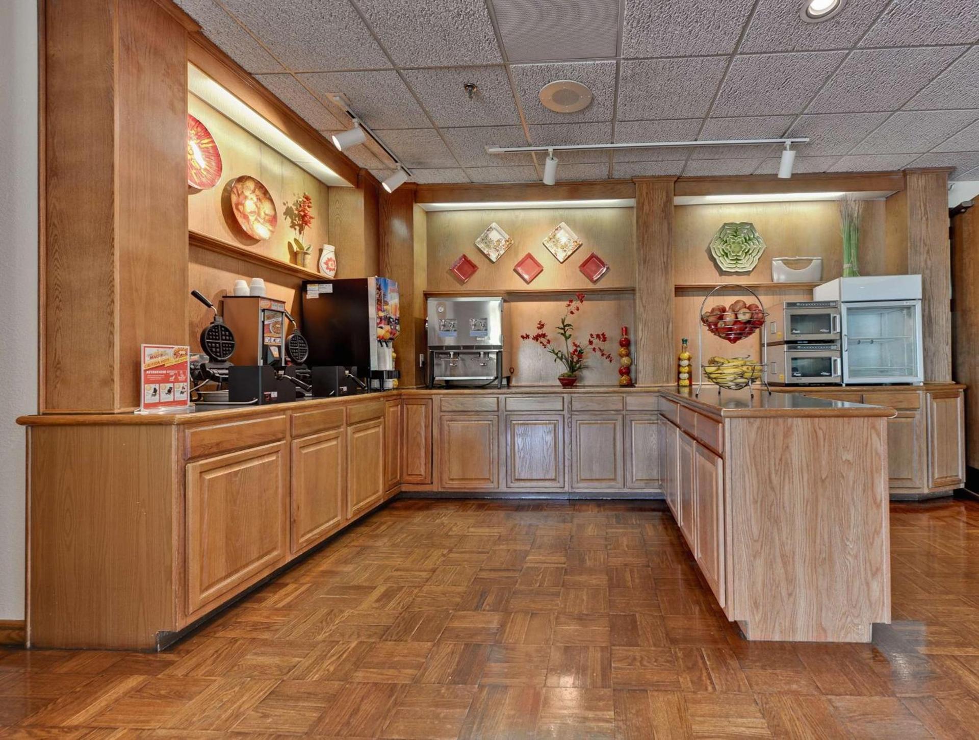 Best Western Hickory photo 12