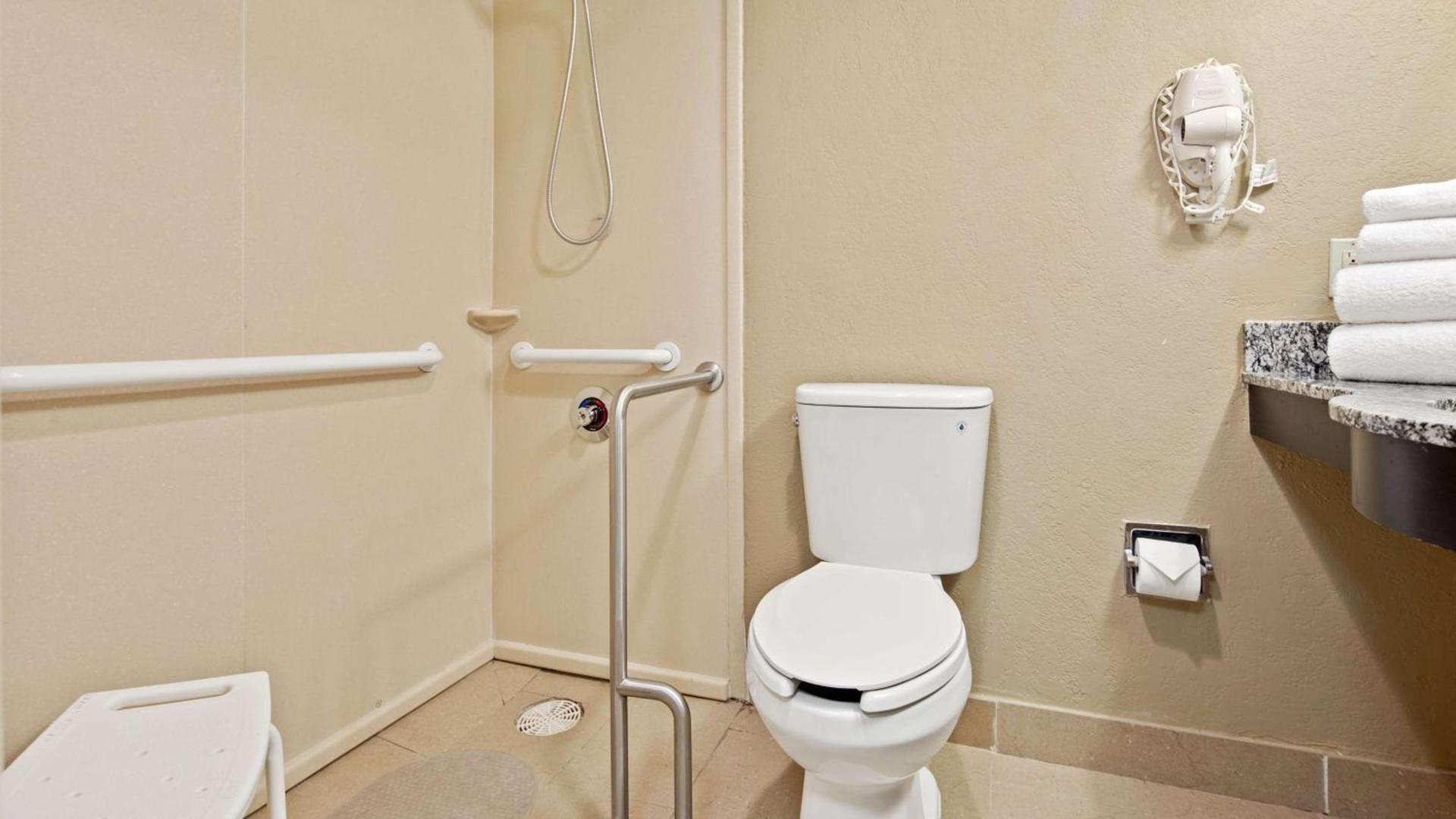 Best Western Palm Beach Lakes photo 31