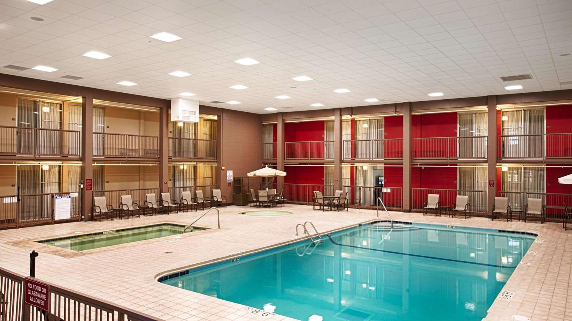 Best Western Plus Willmar photo 4