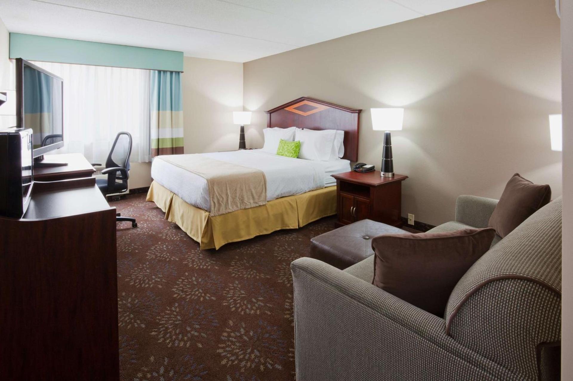 Best Western Plus Willmar photo 19