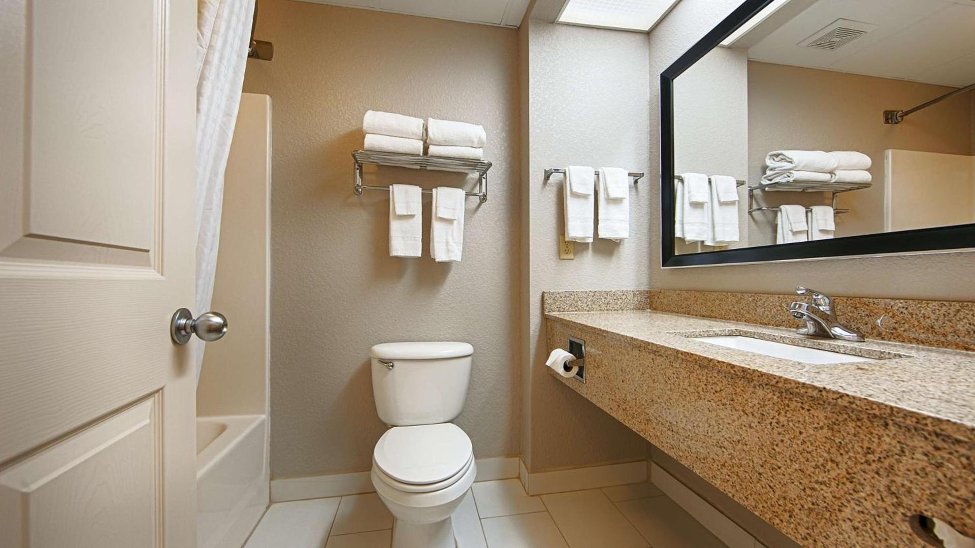 Best Western Lake Cumberland Inn photo 22