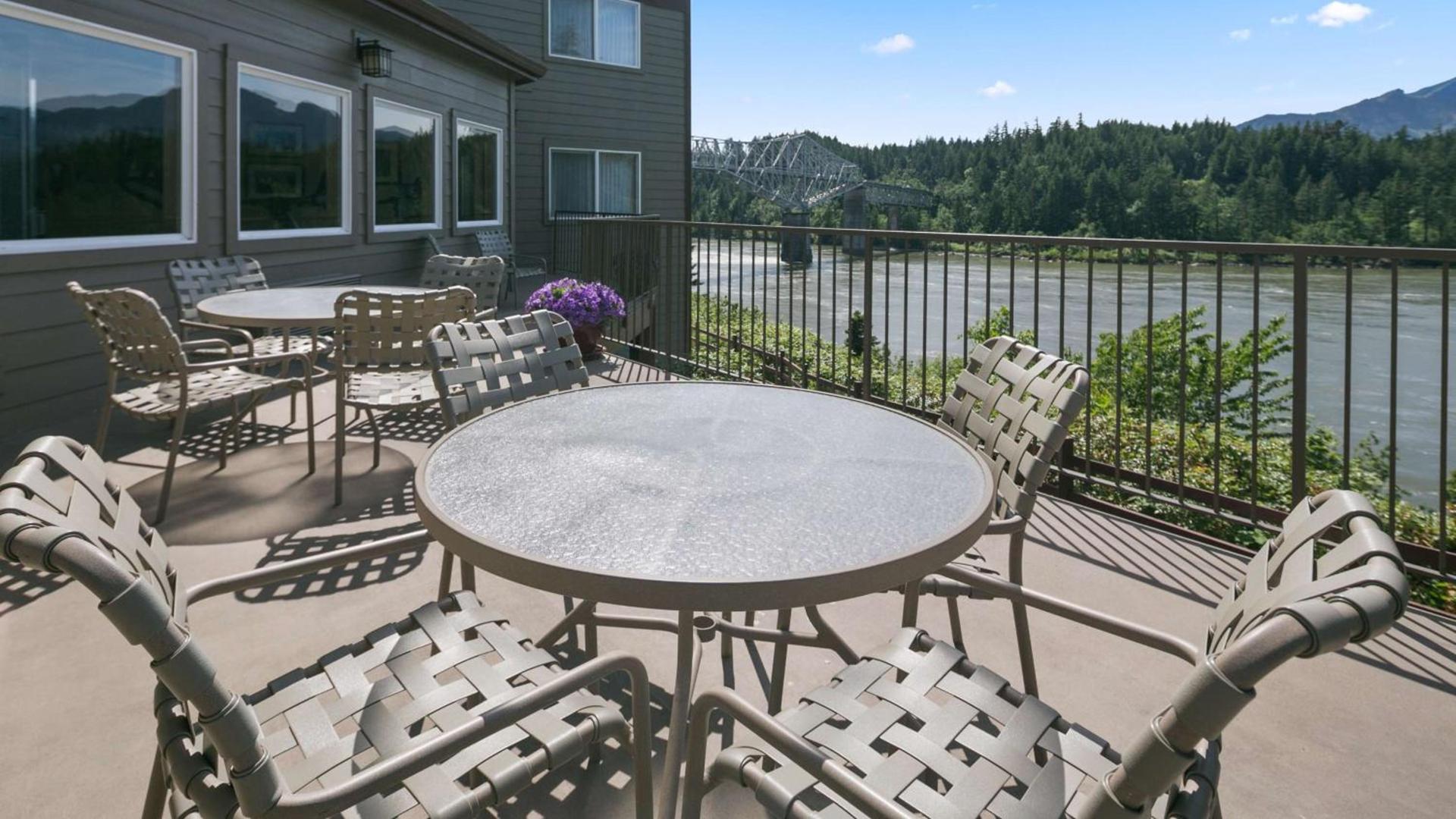 Best Western Plus Columbia River Inn photo 72
