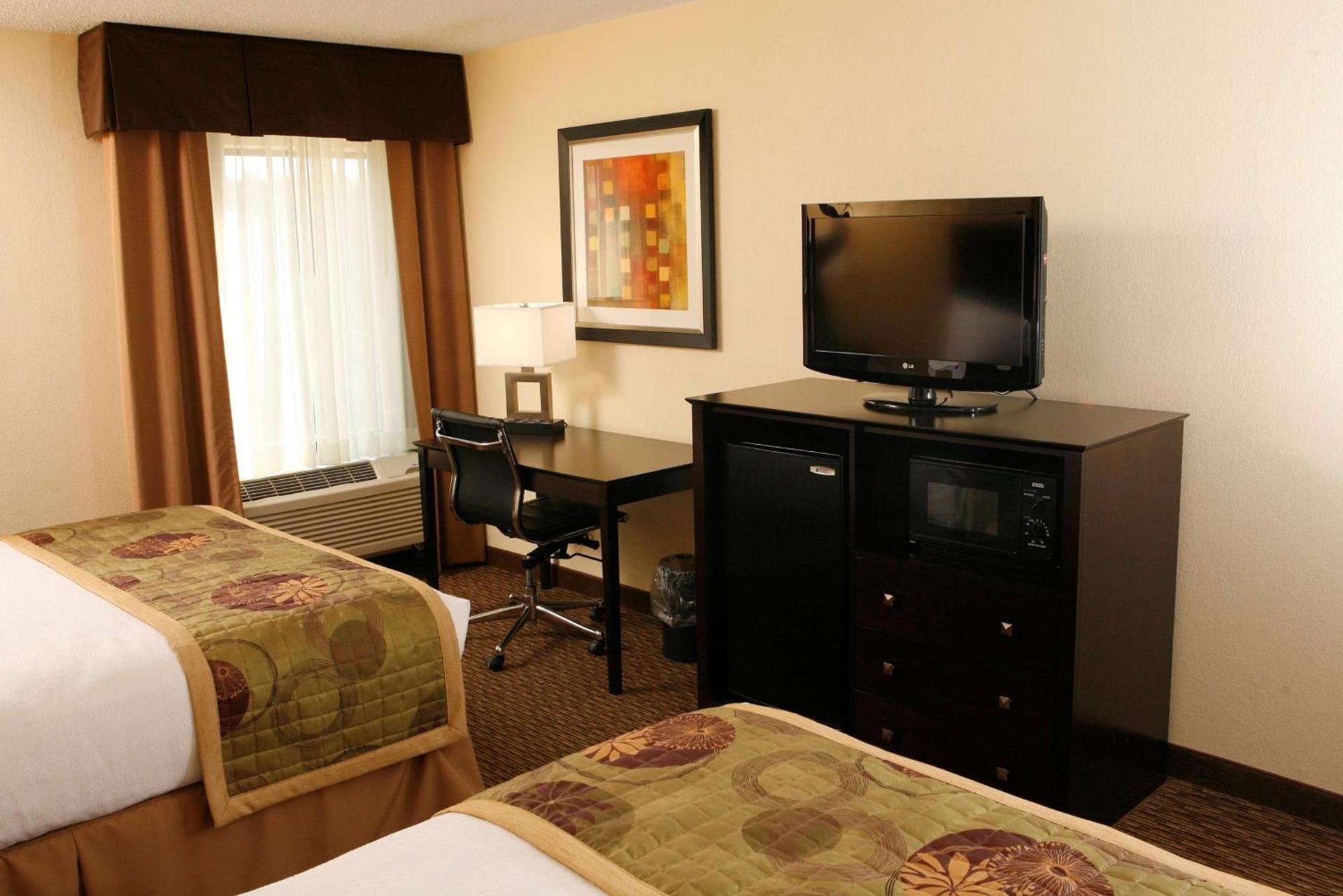 Best Western Plus Goldsboro photo 21