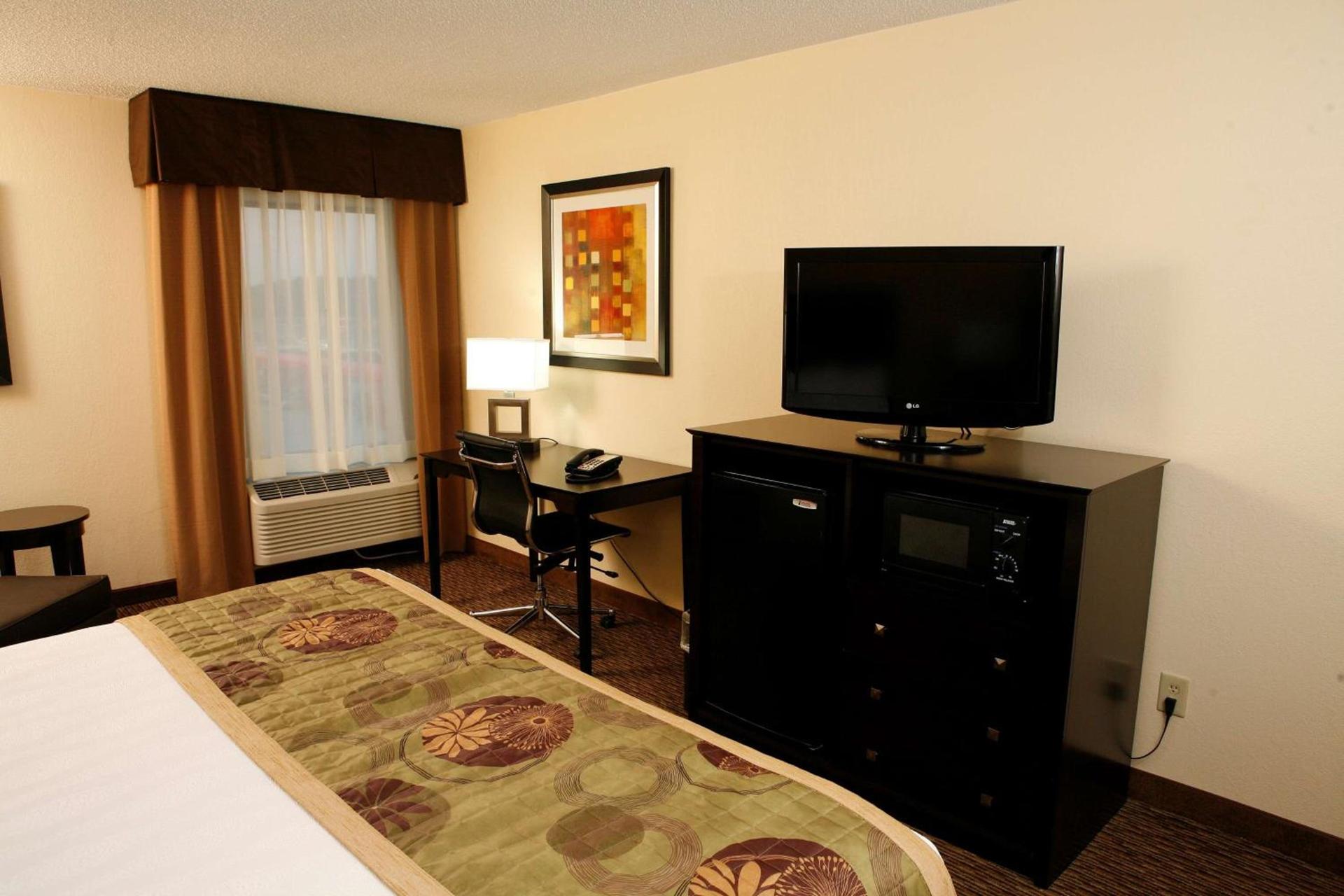 Best Western Plus Goldsboro photo 23
