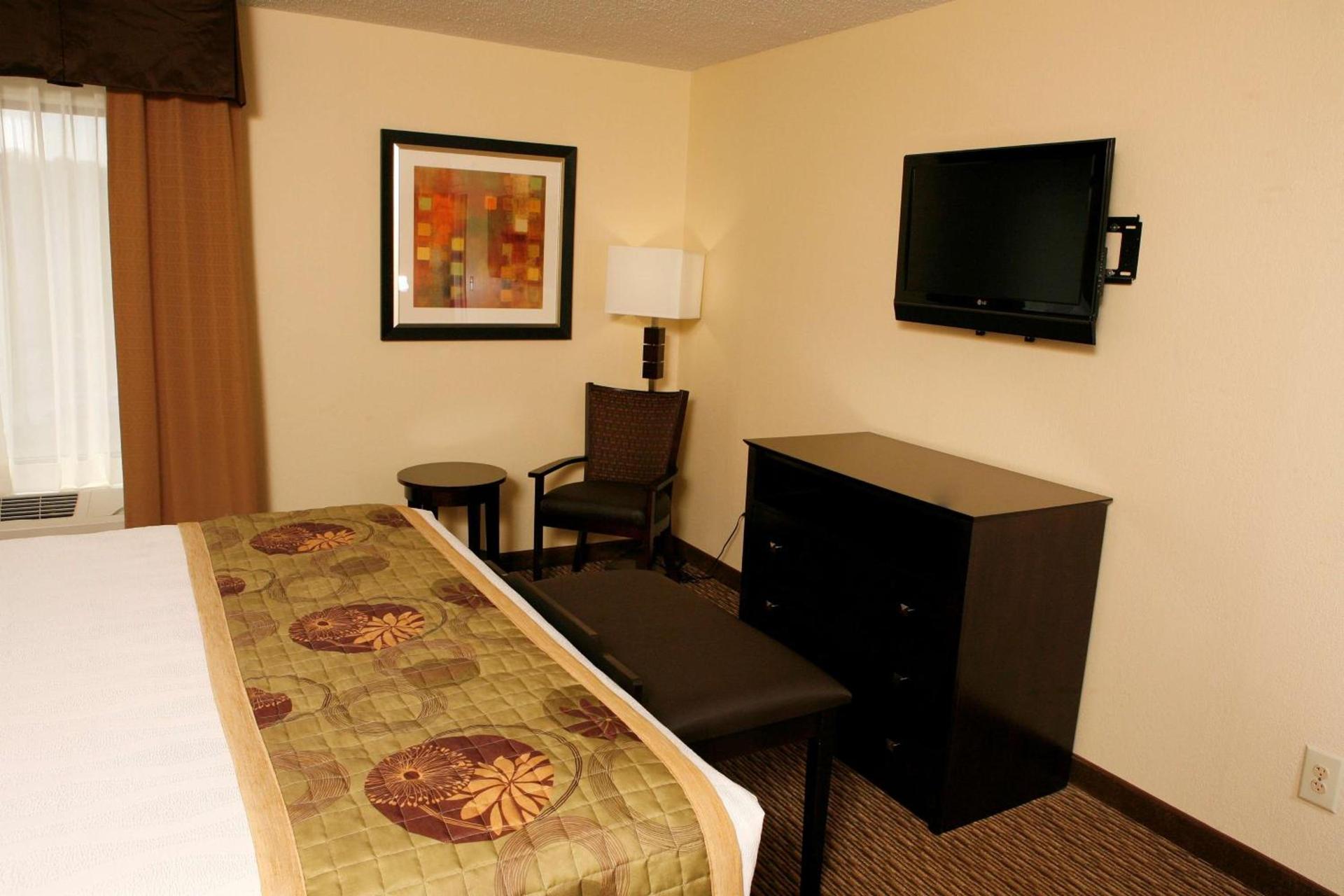 Best Western Plus Goldsboro photo 24