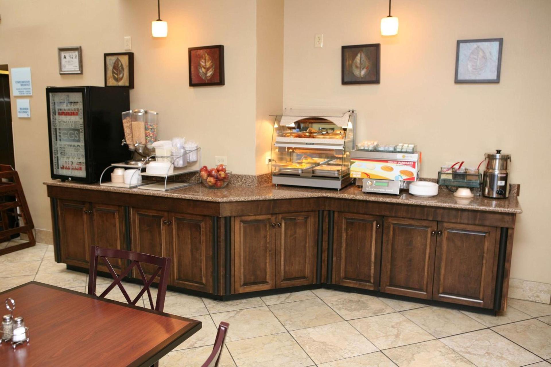 Best Western Plus Goldsboro photo 12