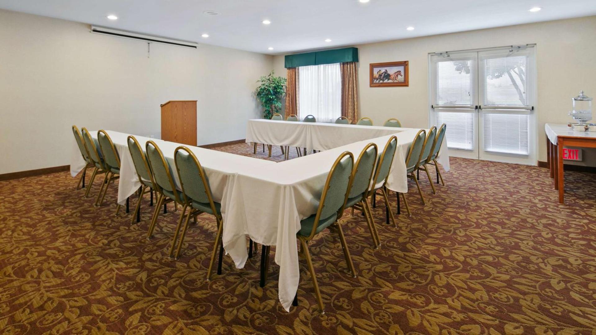 Best Western Bronco Inn photo 33