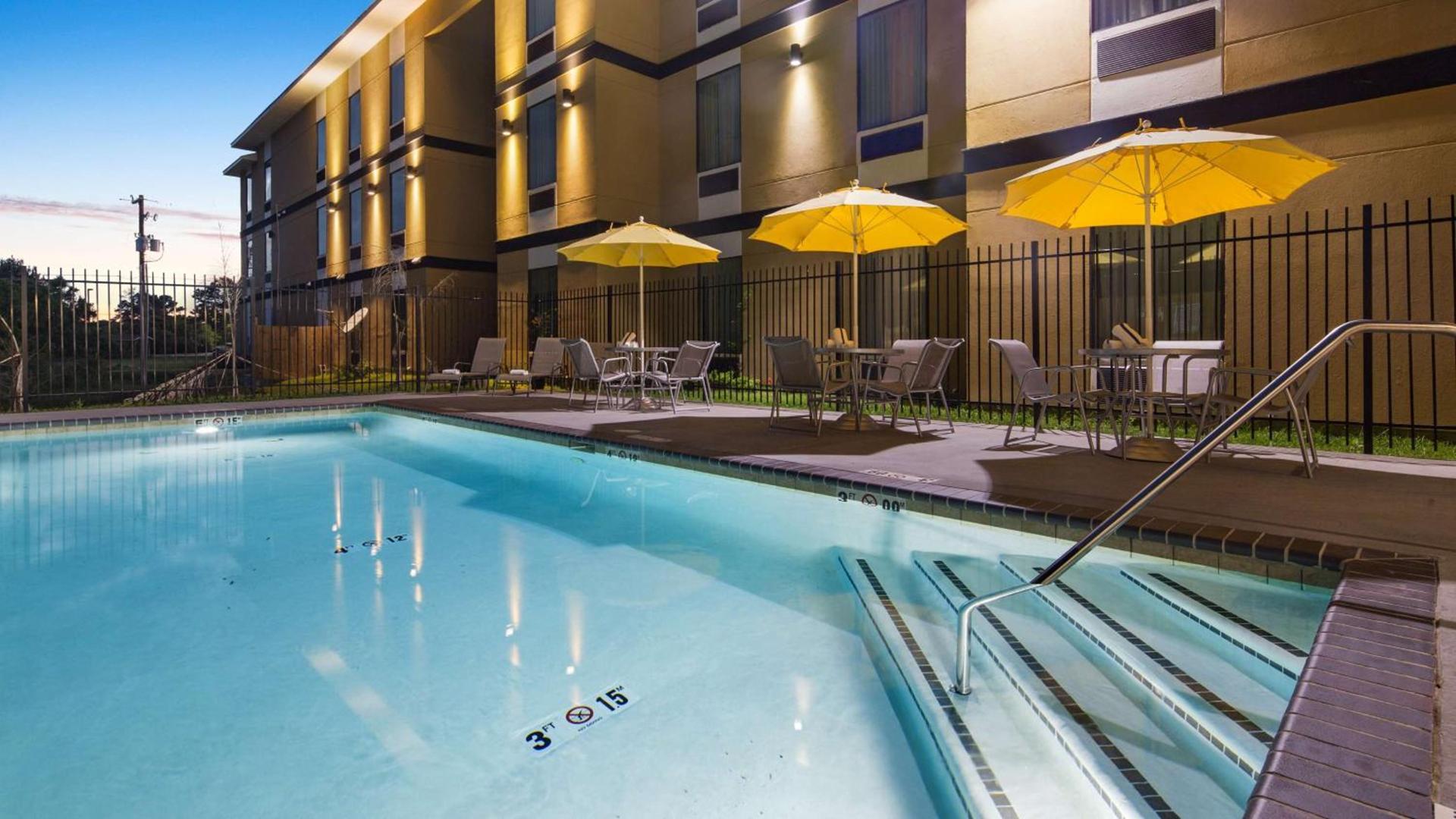 Best Western Plus Regency Park photo 4
