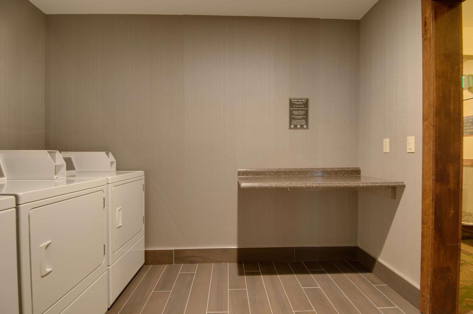 Best Western Plus Truckee-Tahoe Hotel photo 24
